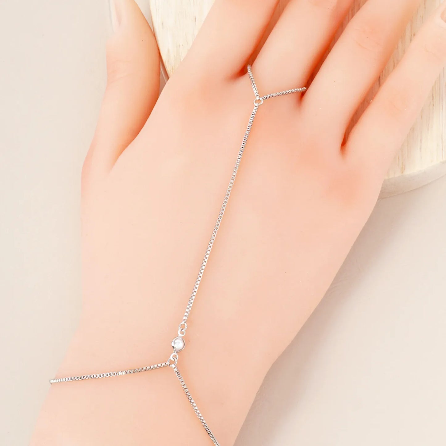 4mm Pearl Accent 1mm 18K-Gold-Dipped Square Box Hand-Chain Braceclet