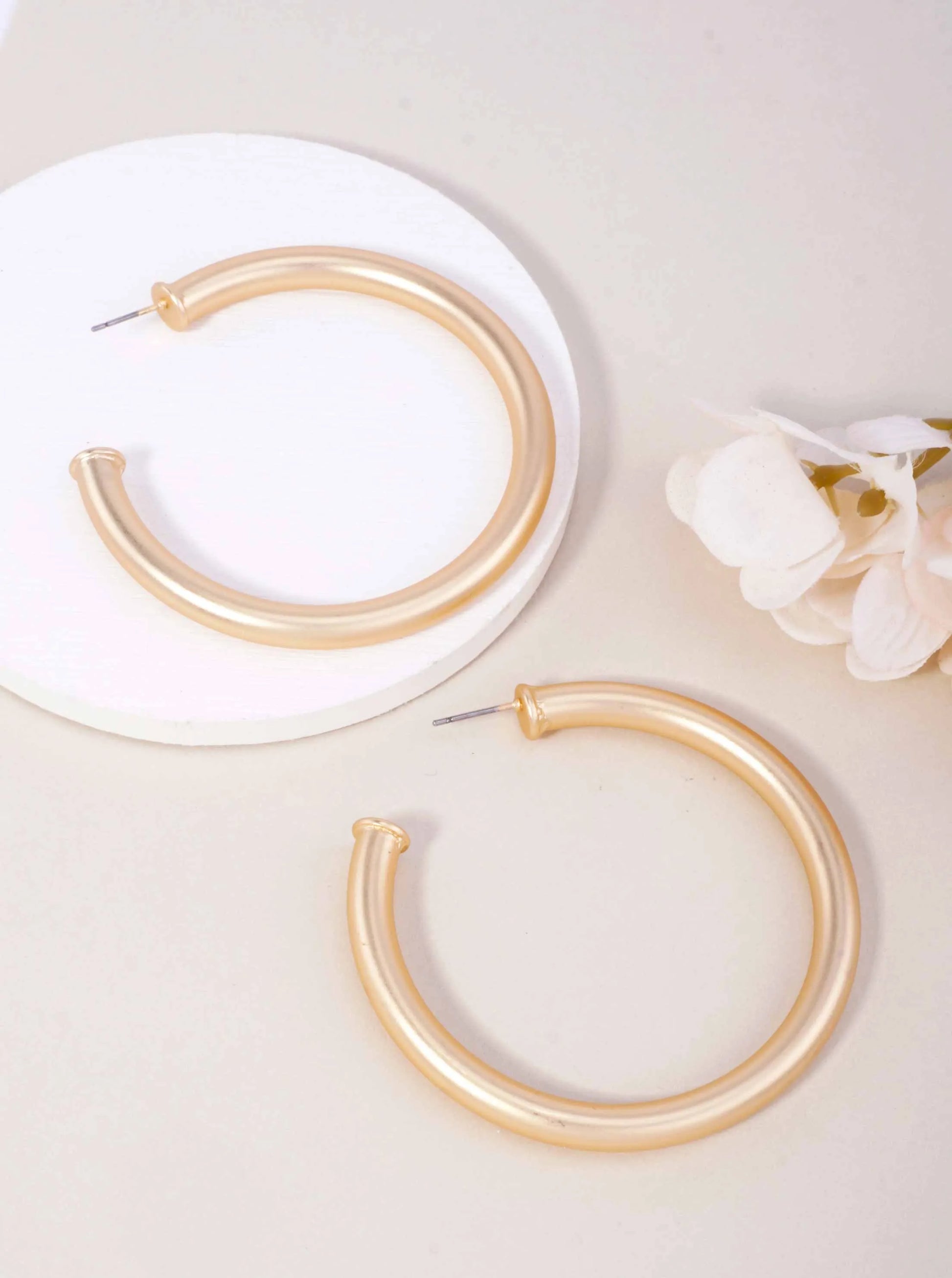 60-mm-Elegant-Large-Post-Back-Hoop-Earrings-33-HE1457-MG-0-CTX94A23072826K0337.jpg