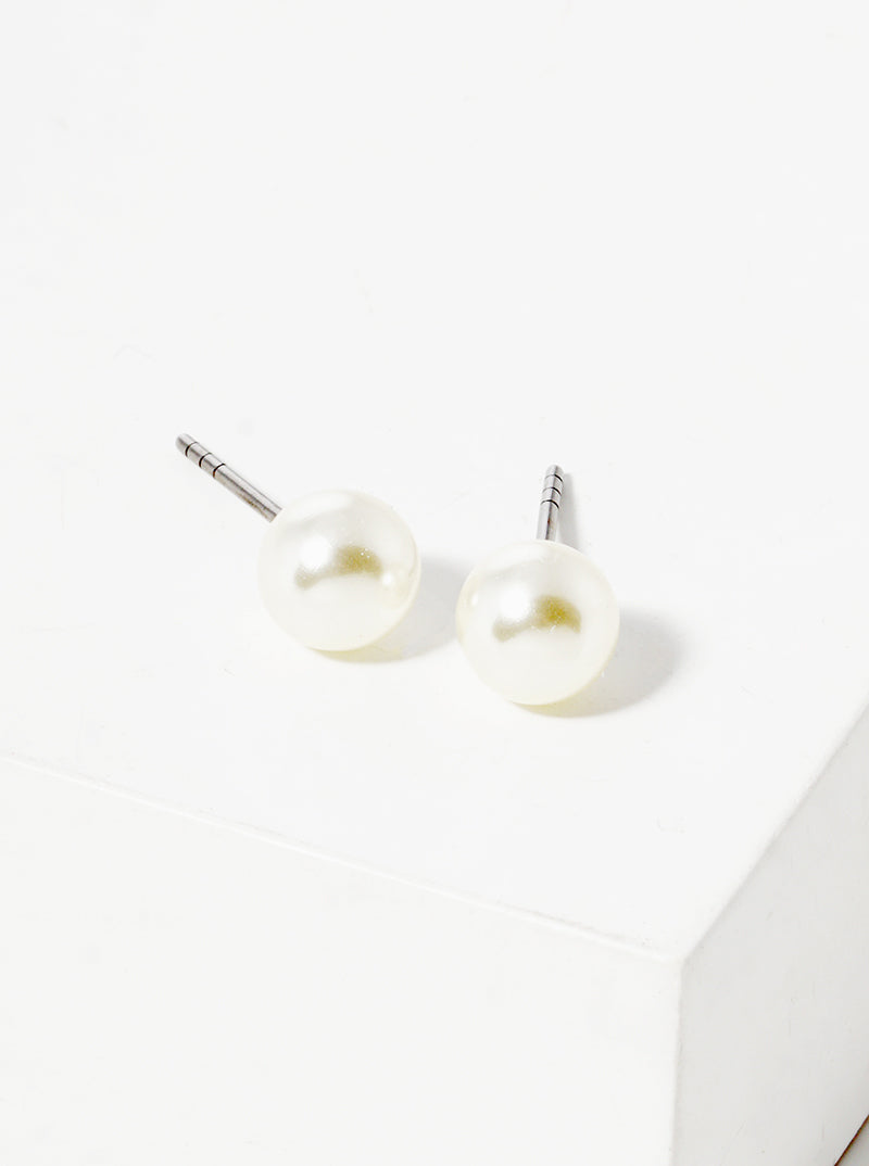 6mm Pearl Post Stud Earrings