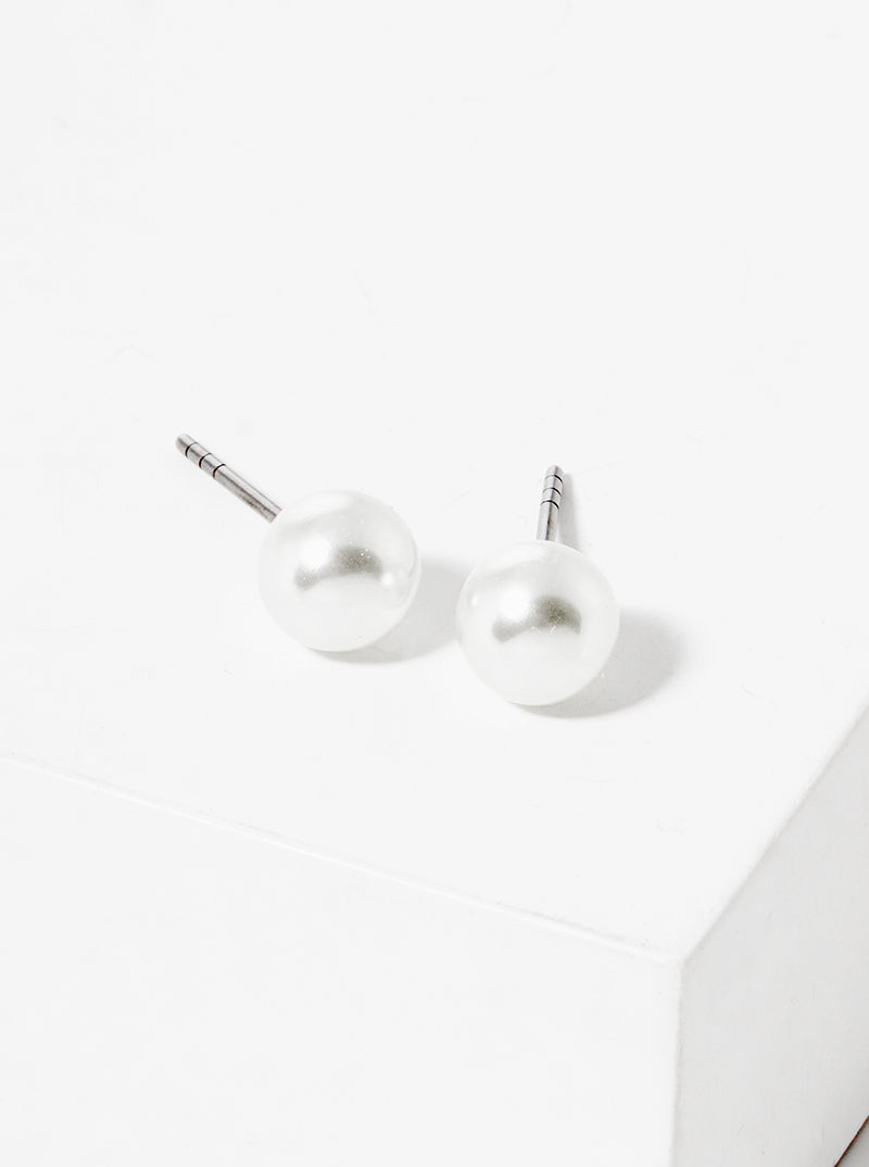 6mm Pearl Post Stud Earrings