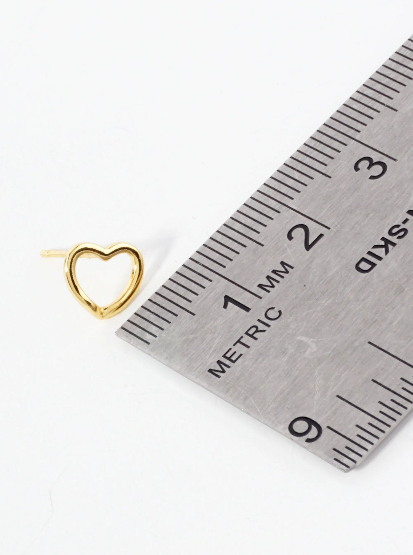 7mm Dainty Wire Heart 18K-Gold-Dipped Brass Stud Earrings