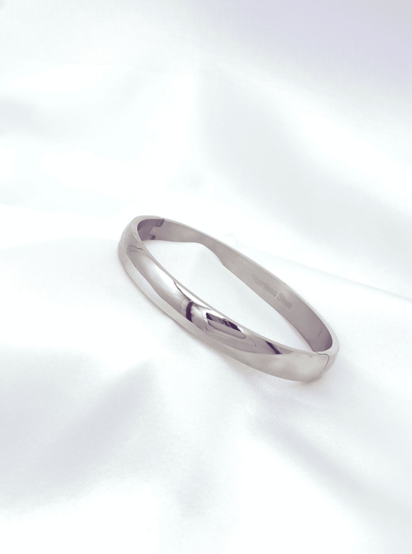 8mm Wide Sleek Stainless-Steel Hinged Bangle Bracelet