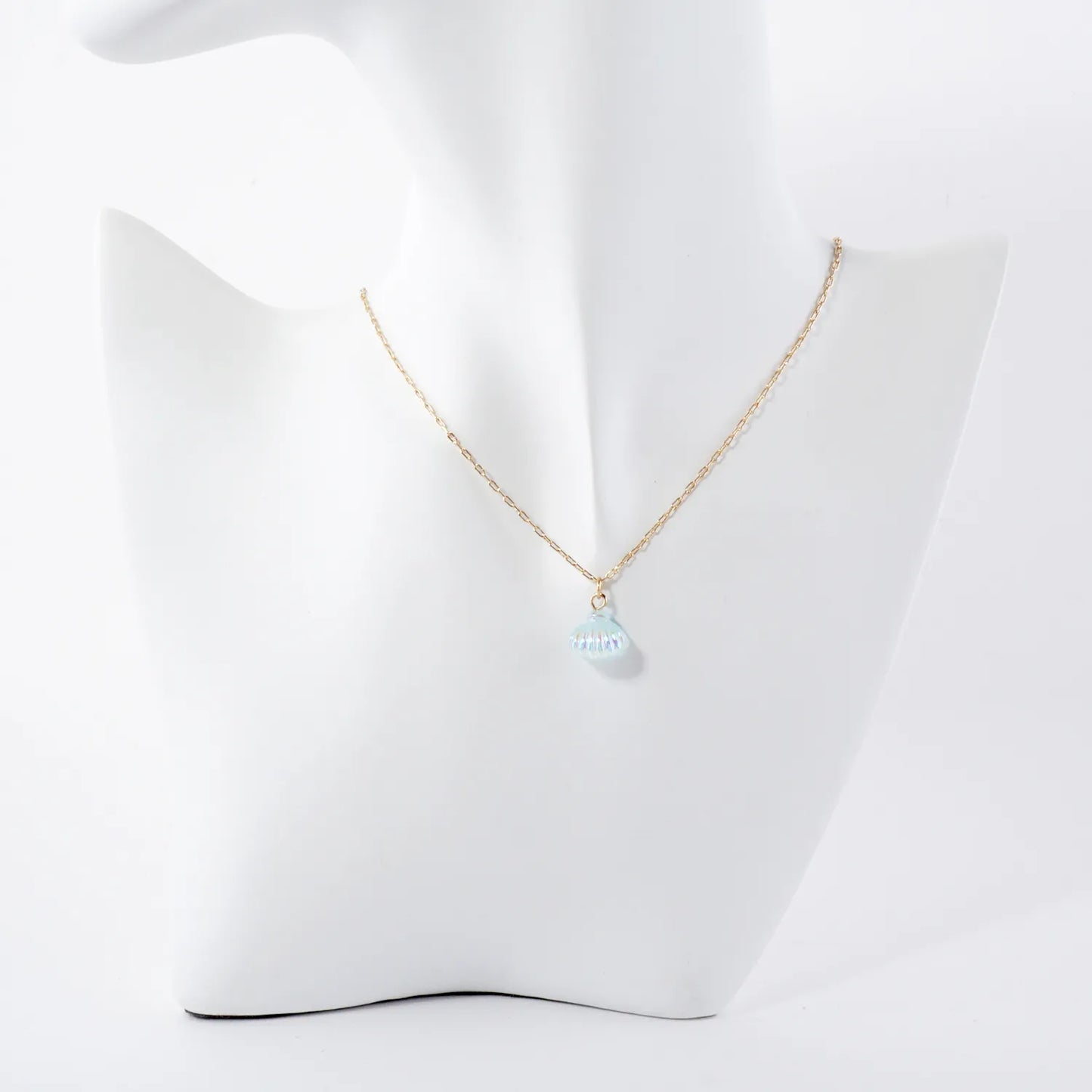 AB Coated Imitation Shell Pearl Dainty Pendant Necklace