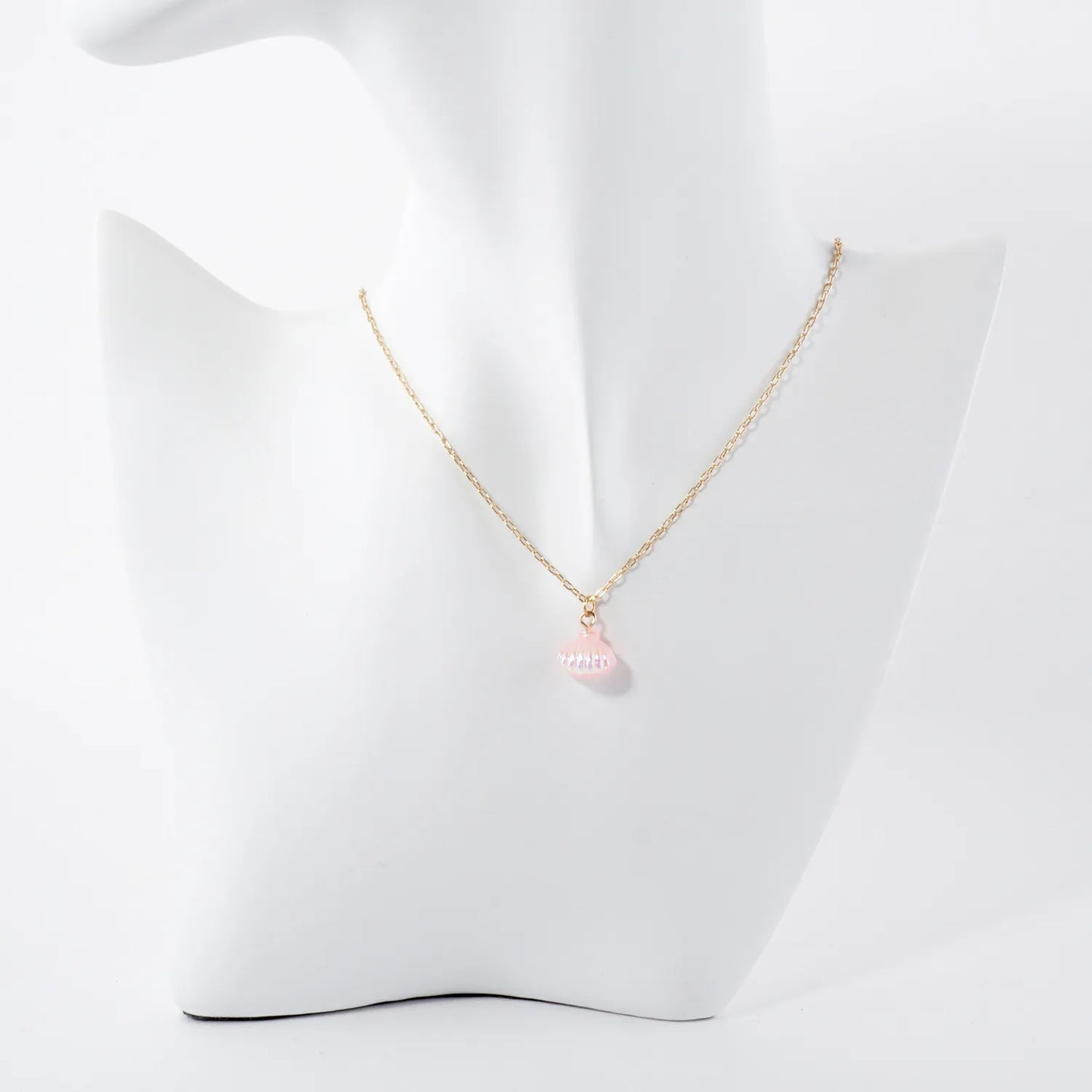 AB Coated Imitation Shell Pearl Dainty Pendant Necklace
