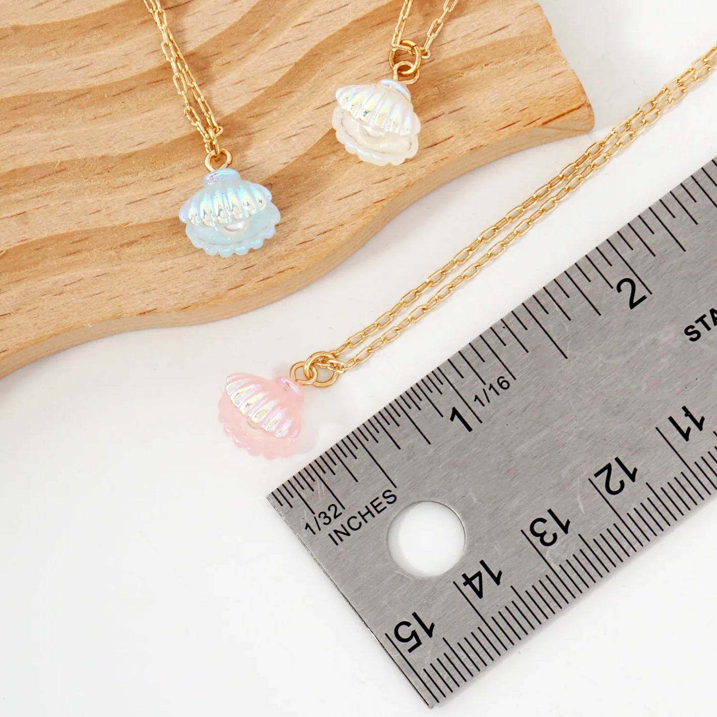AB Coated Imitation Shell Pearl Dainty Pendant Necklace