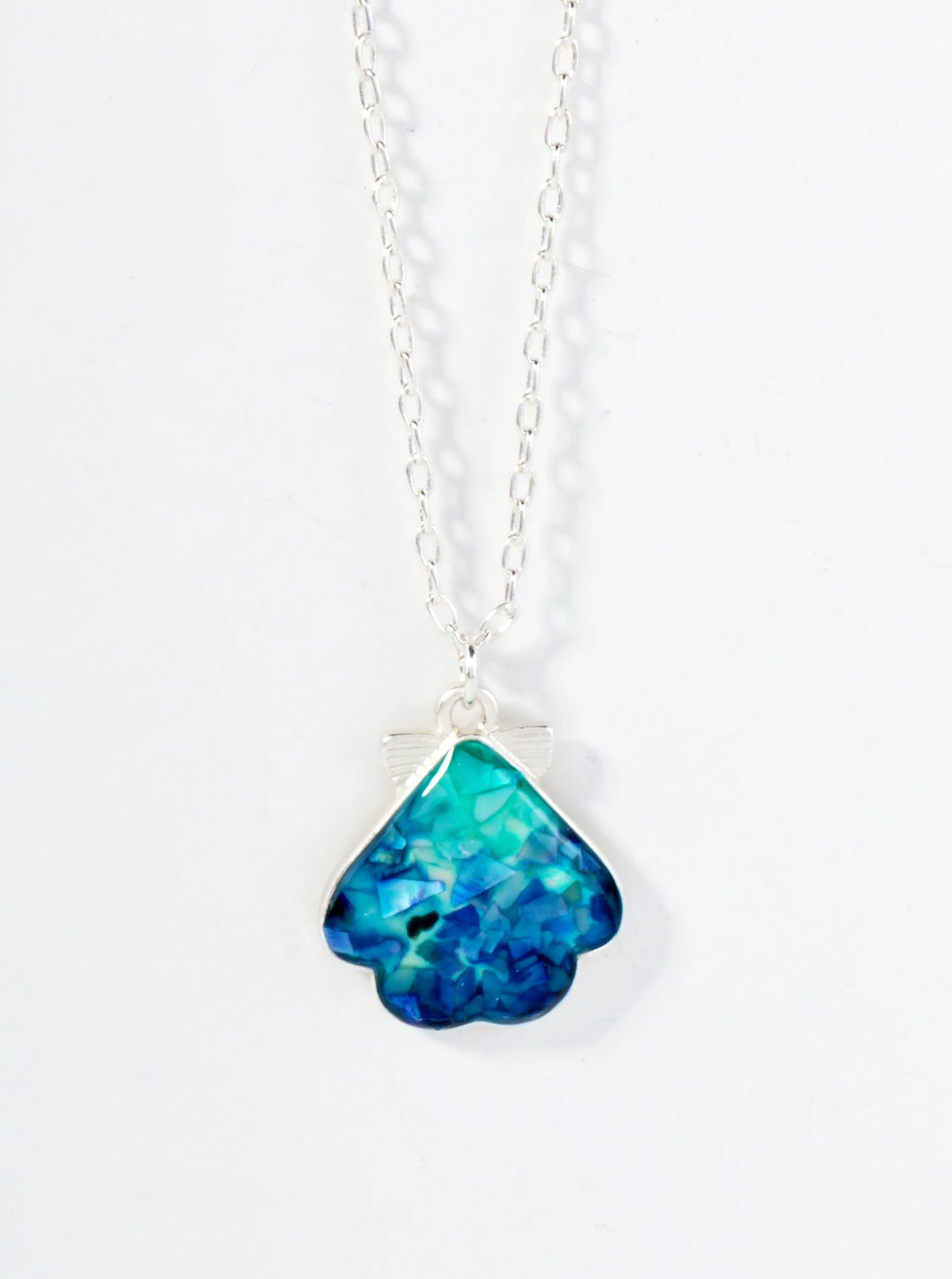 Abalone Shell Inlay Seashell Pendant 16-Inch Sea-Life Necklace