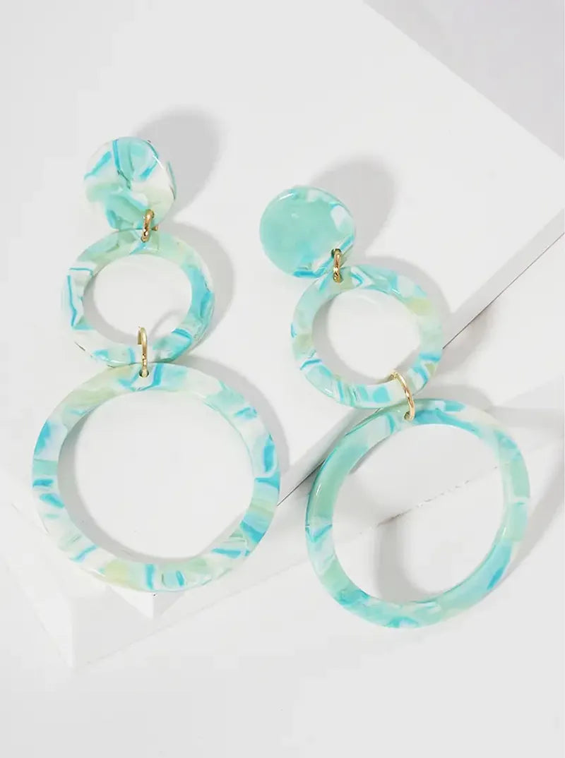 Acetate Linked Graduated Circles Dangle Drop Earrings