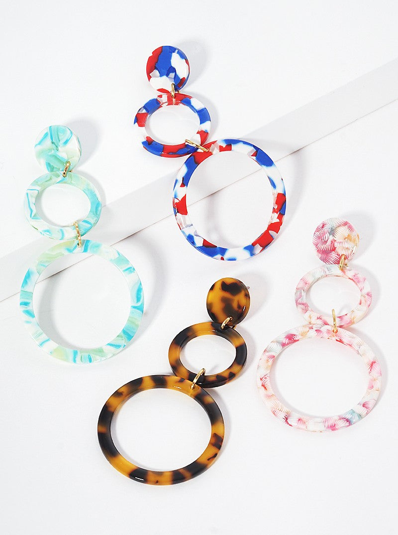 Acetate Linked Graduated Circles Dangle Drop Earrings