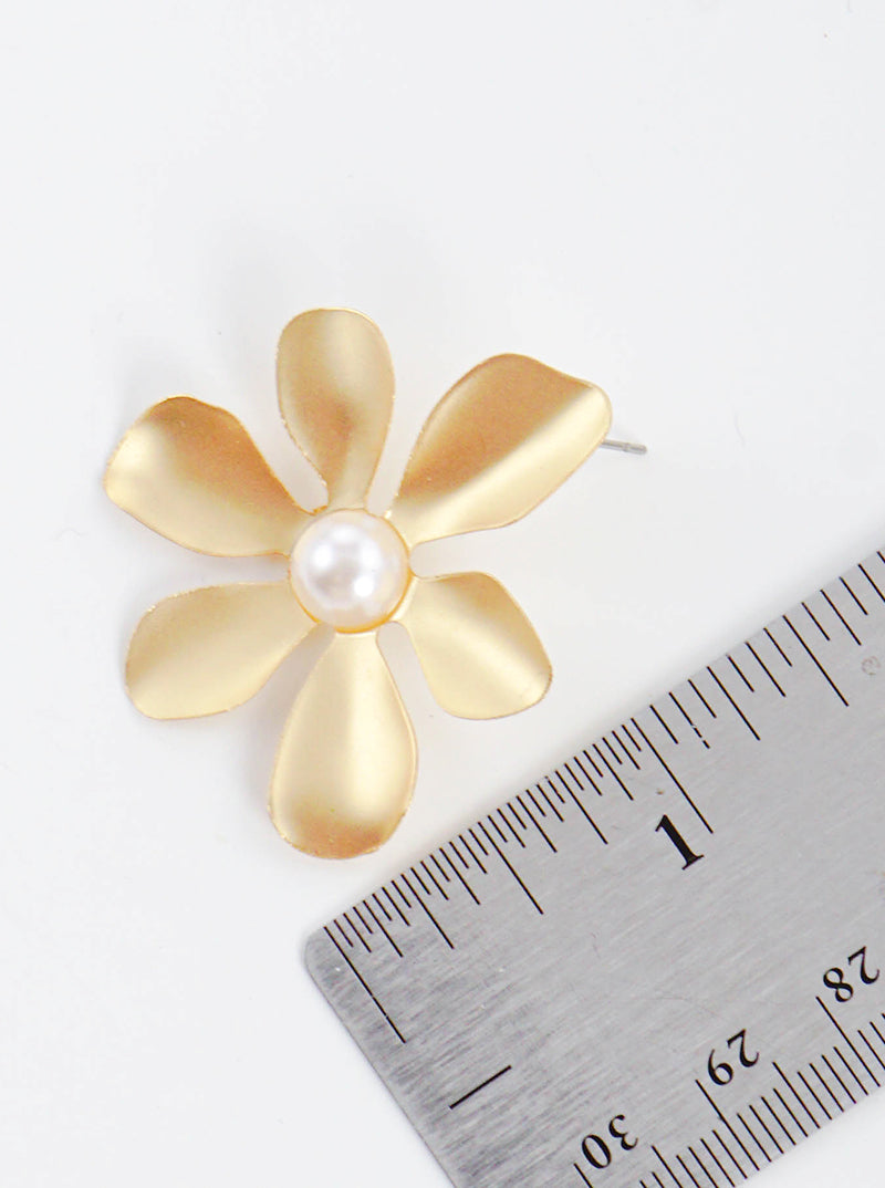 Acrylic Pearl Metal Floral Flower Post Stud Earrings