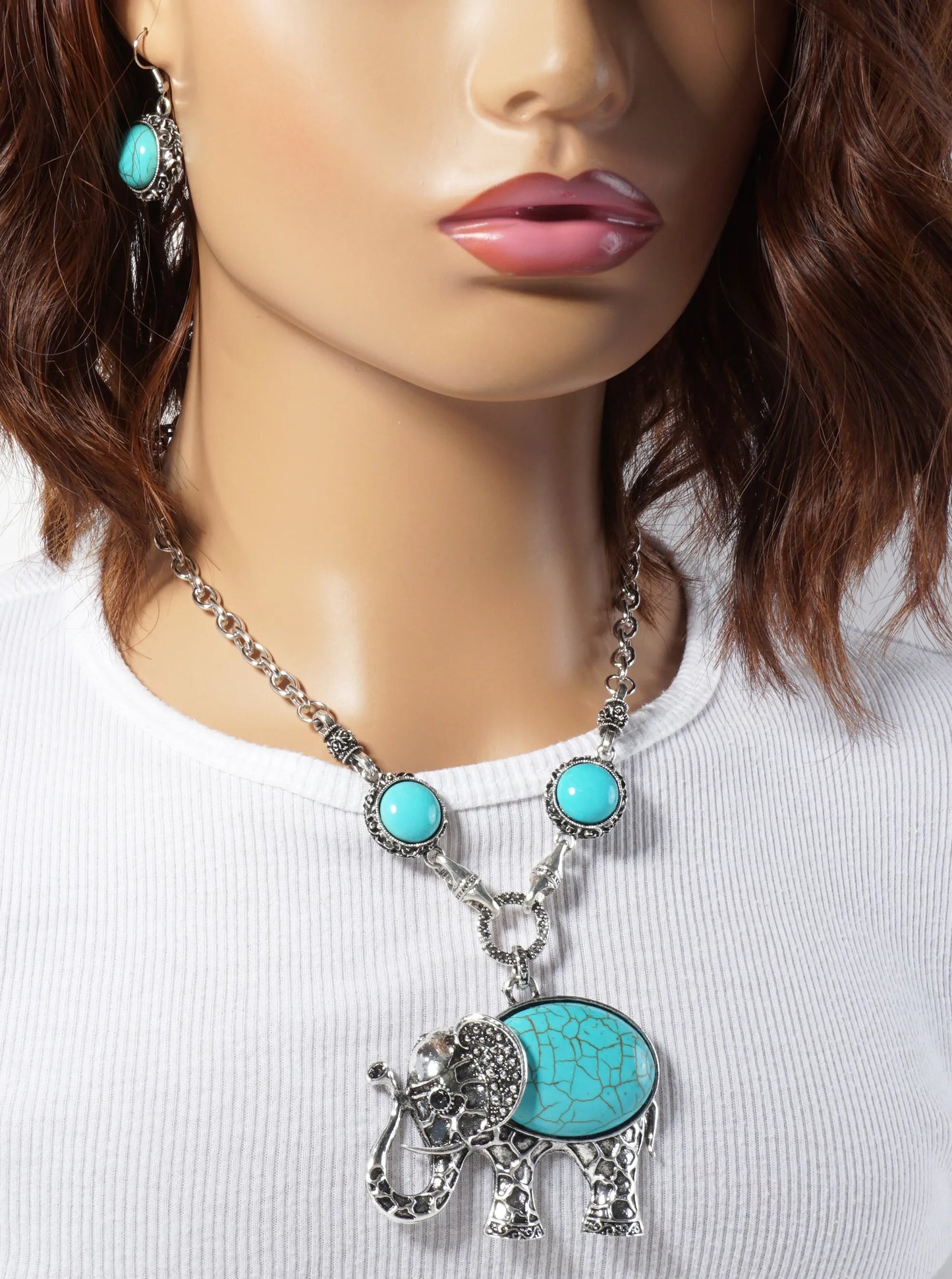 Animal-Theme Semi-precious Natural-Stone Elephant Pendant Necklace
