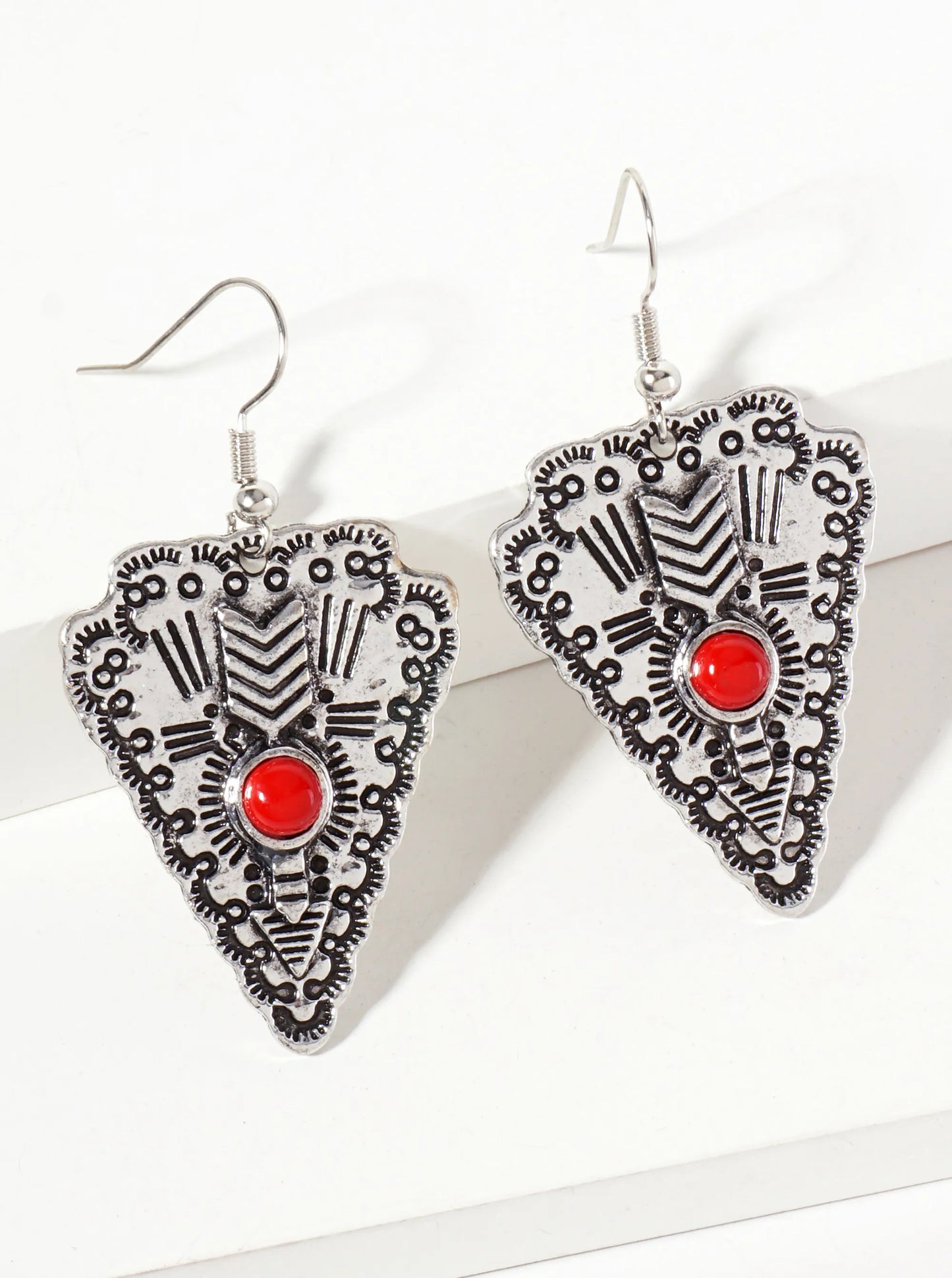 Arrow Pattern Engraved And Semi-Precious Natural-Stone At-the-Center Arrowhead Earrings