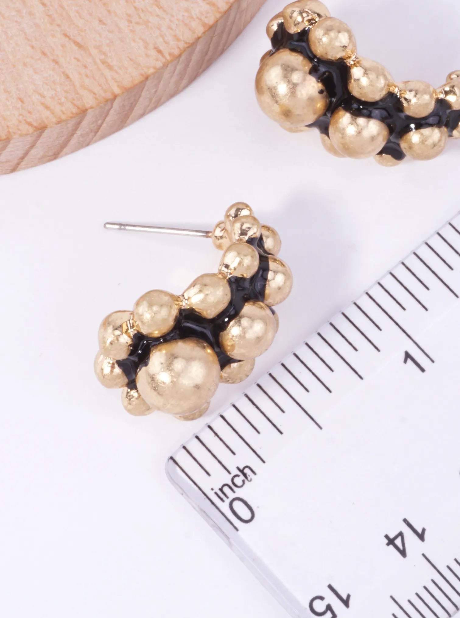 Ball-Beaded-Cluster-Half-Hoop-Earrings-149-SE1002-WGB-2-8LJ2Q429070326K1006.jpg