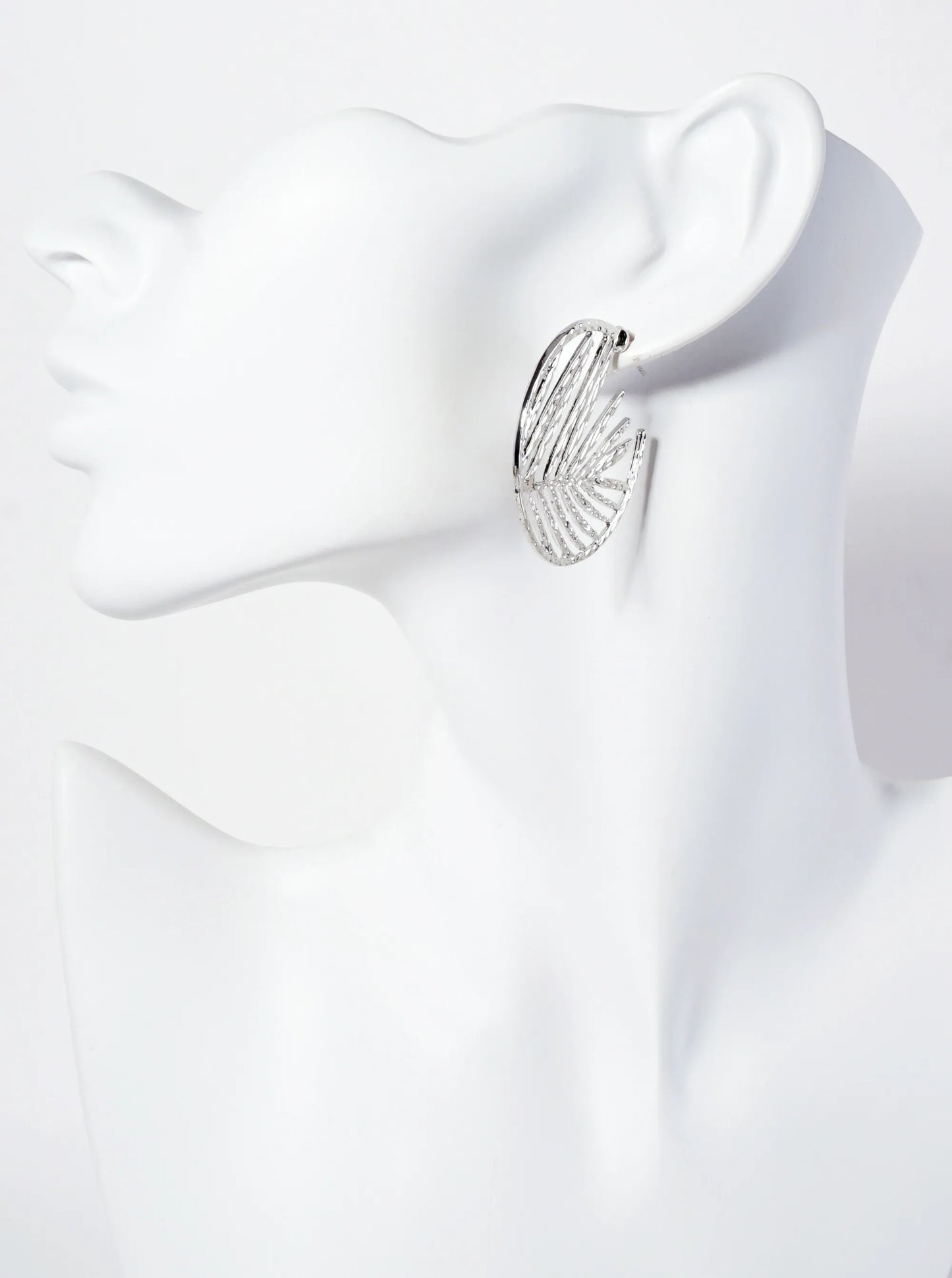 Botanical-Theme 38mm Textured Leaf Hoop Earrings