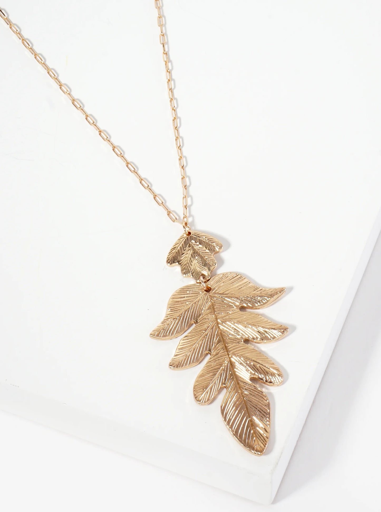 Botanical-Theme Brushed-Texture Leaf Pendant 30-inch Long Necklace