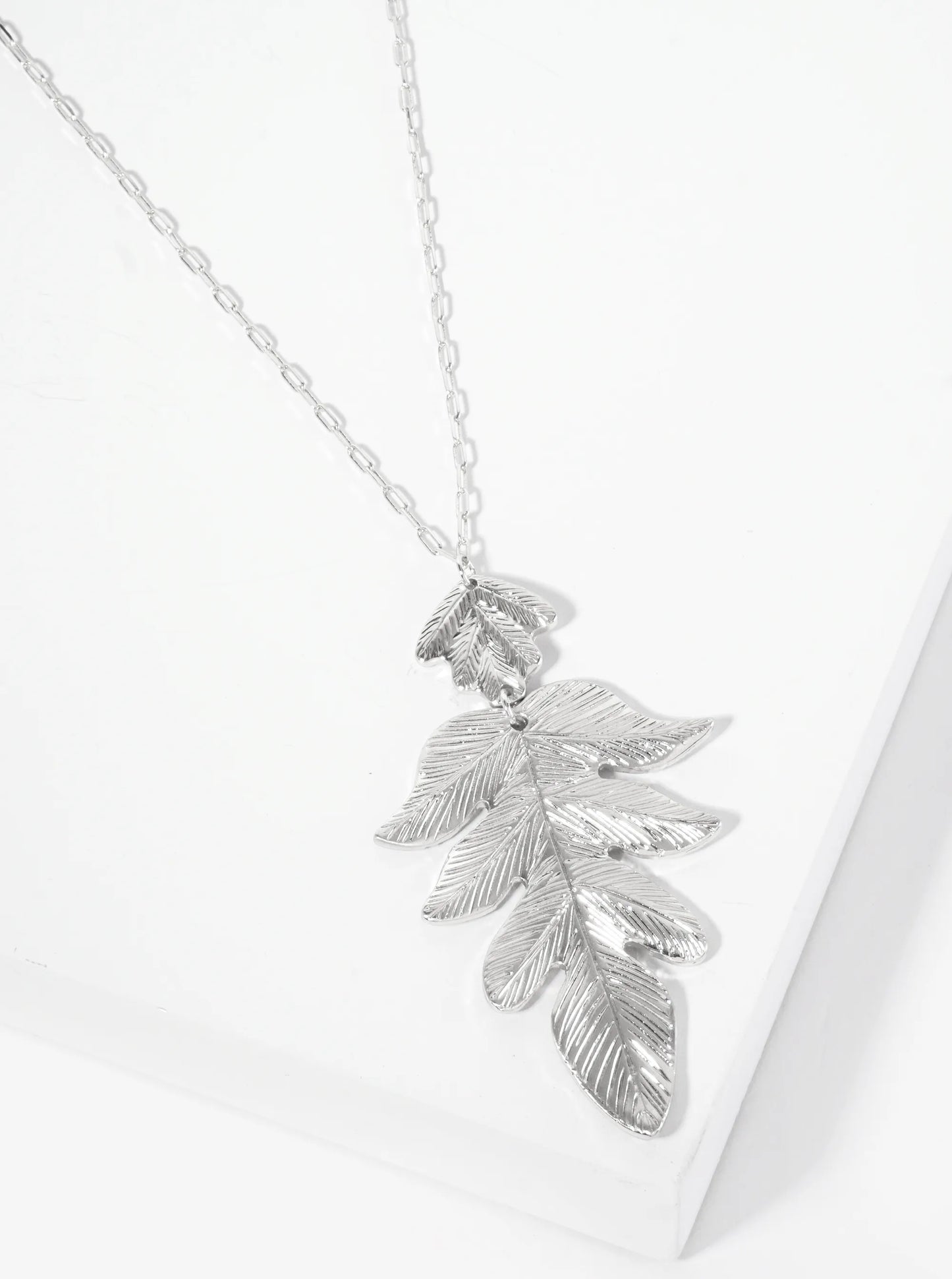 Botanical-Theme Brushed-Texture Leaf Pendant 30-inch Long Necklace