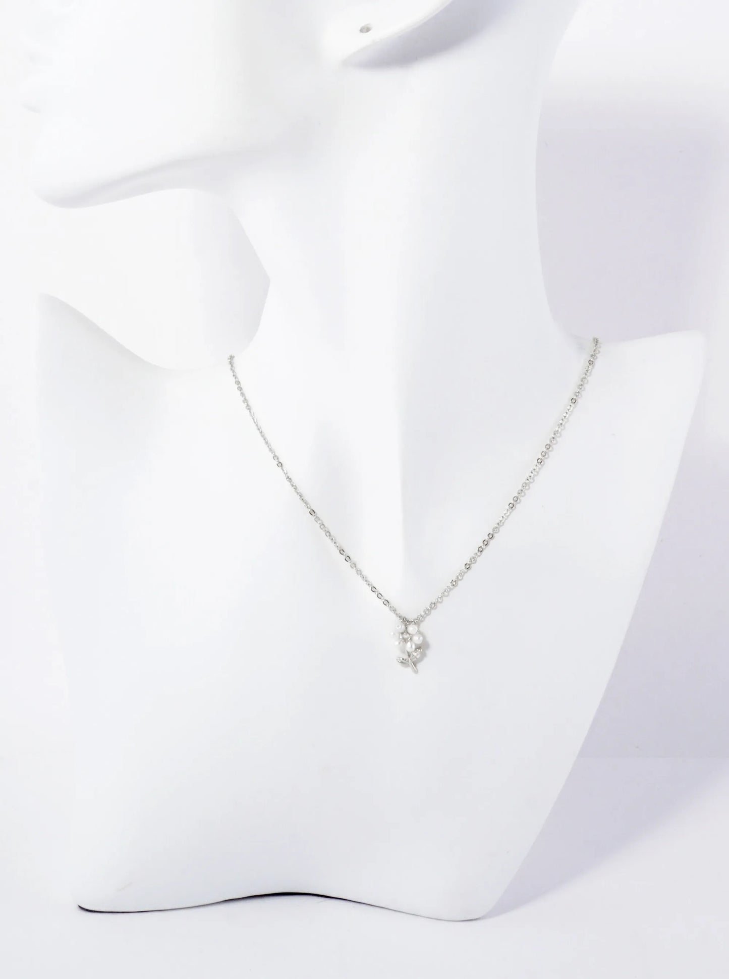 Botanical-Theme CZ Pearl Flower Pendant 18K-Gold-Dipped Necklace