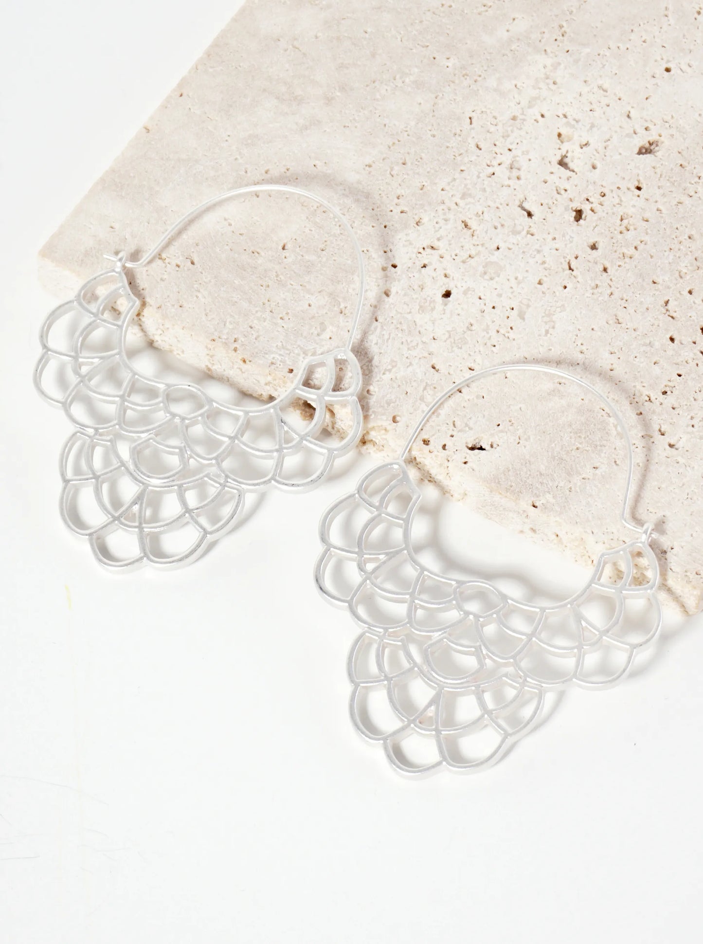 Botanical-Theme Floral Filigree 30mm Wire Hoop Earrings