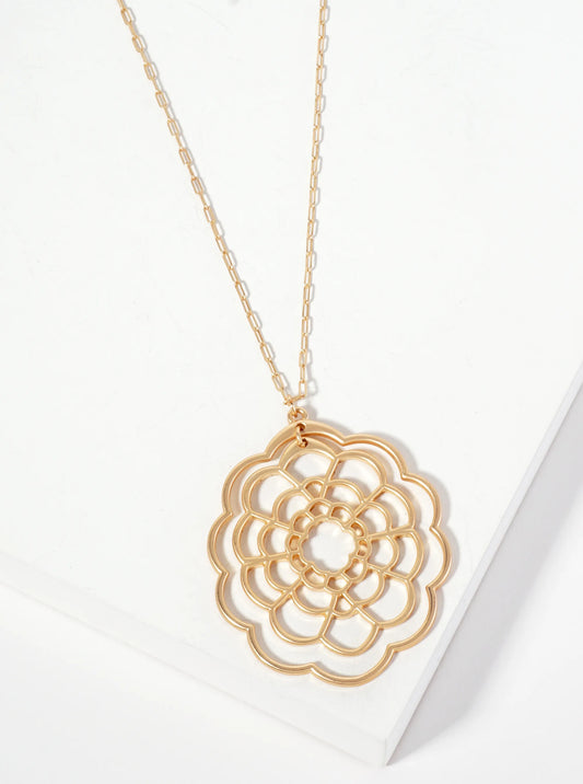 Botanical-Theme Floral Filigree Pendant 30-inch Long Necklace