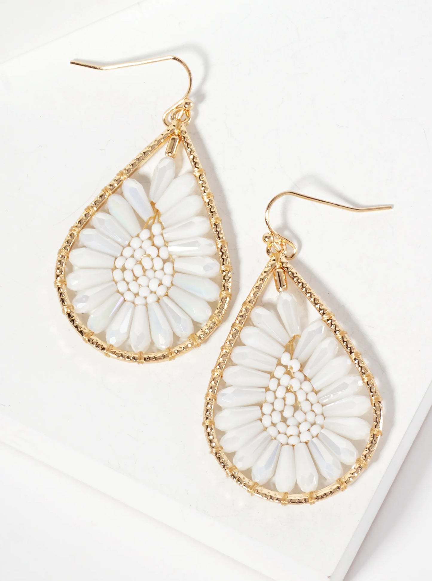Botanical-Theme Flower-Motif Glass-Beaded Teardrop Dangle Earrings