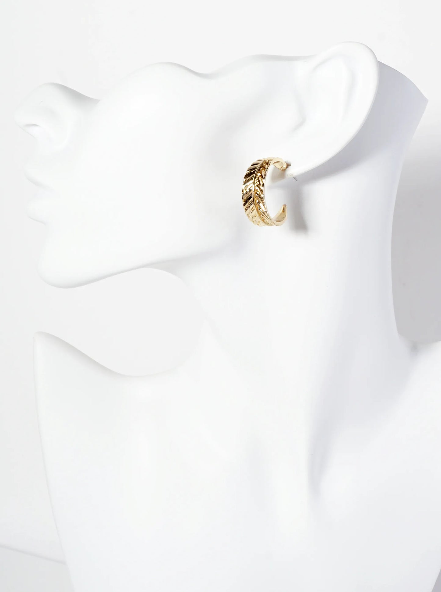 Botanical-Theme Leaf Textured 20mm Tapered Open Hoop Earrings