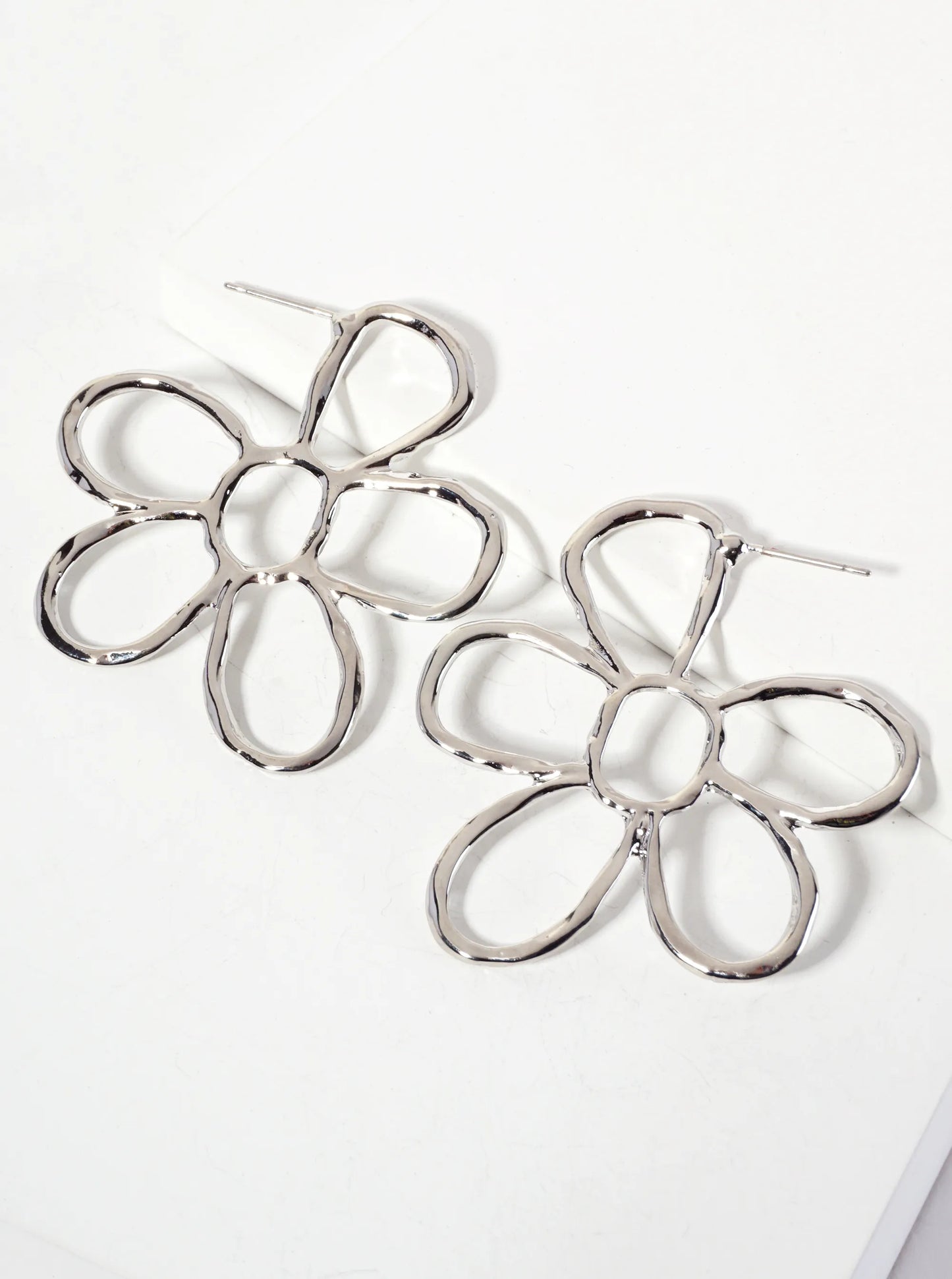 Botanical-Theme Polished Metal Hammered-Texture 45mm Flower Hoop Earrings