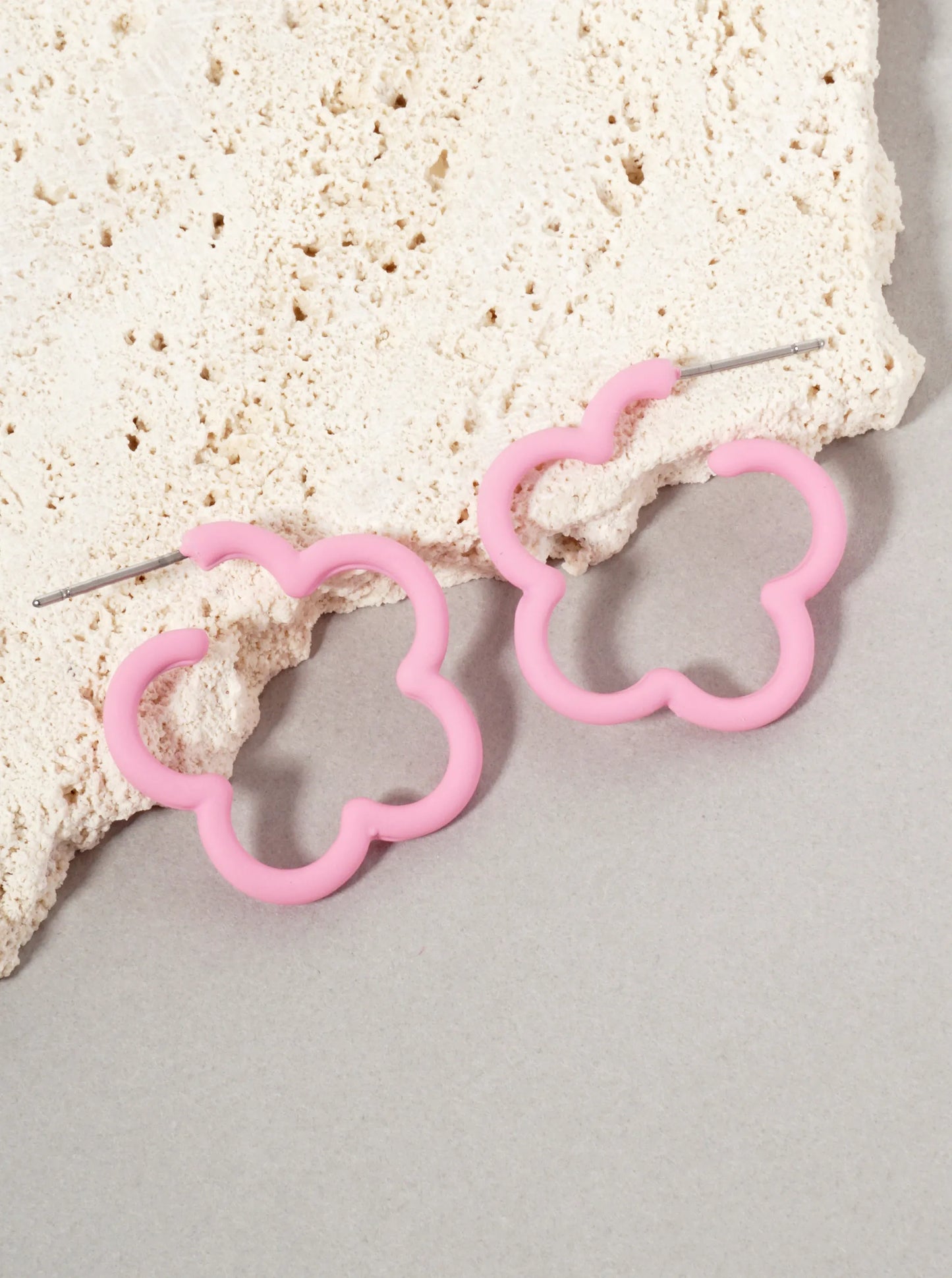 Botanical-Theme Rubber-Coated 25mm Flower Hoop Earrings
