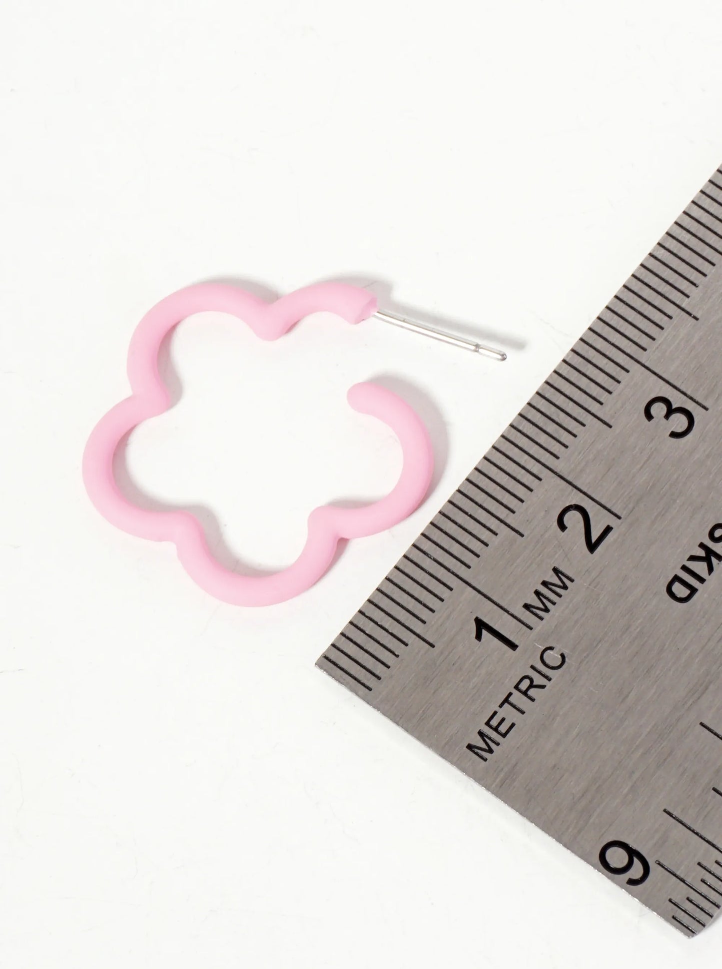 Botanical-Theme Rubber-Coated 25mm Flower Hoop Earrings