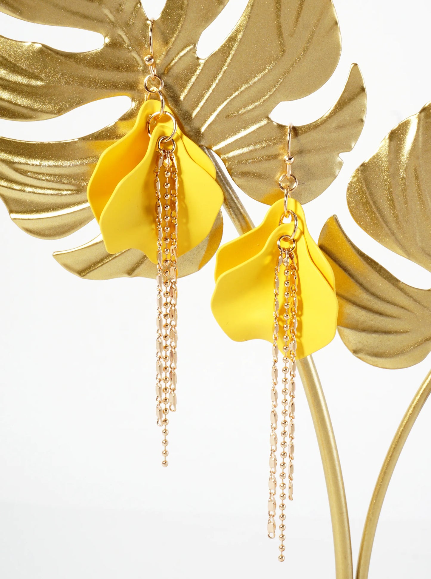 Botanical-Theme Rubber-Coated Flower Petal Design Dangle Earrings With Chain Drop