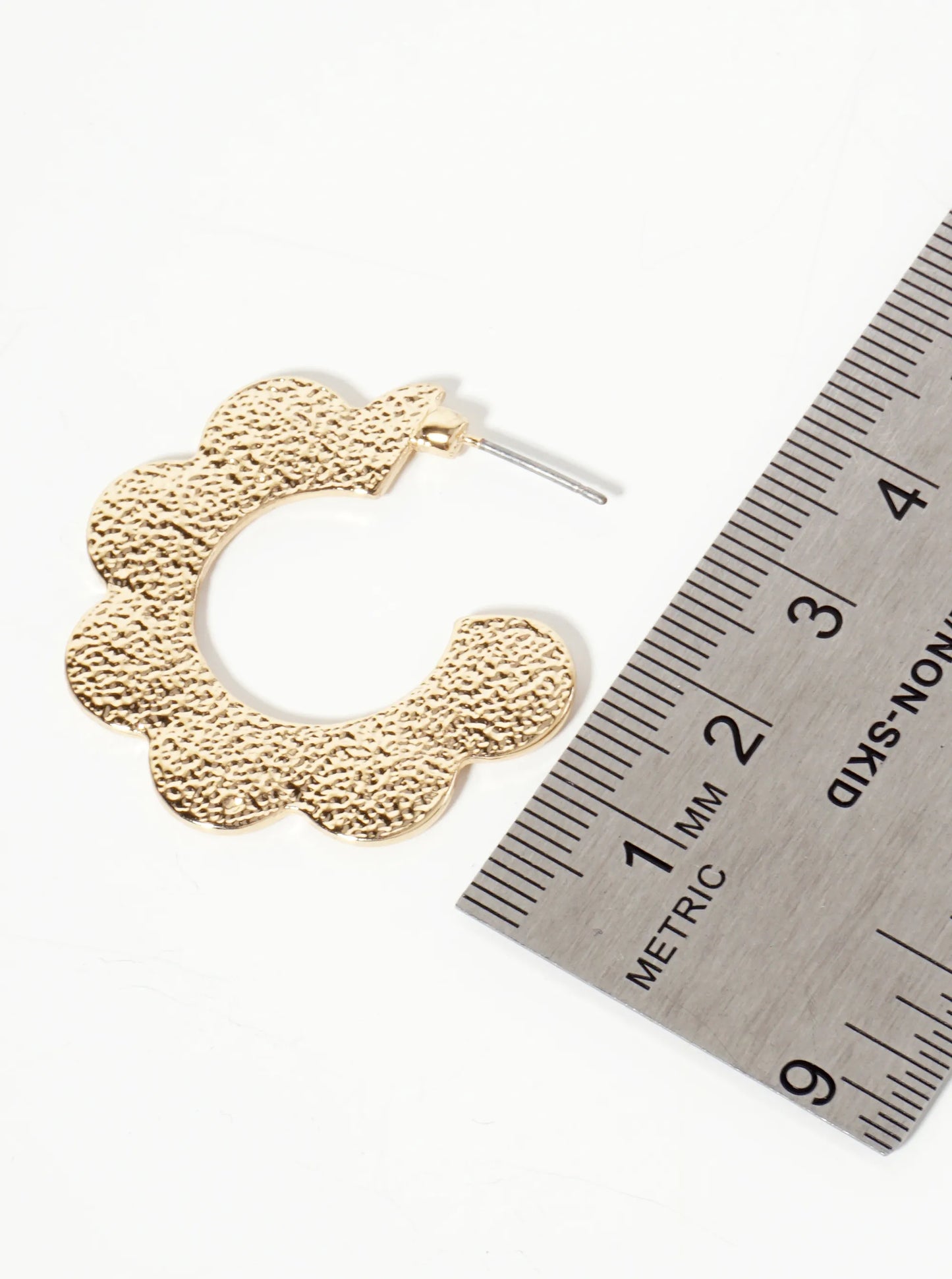 Botanical-Theme Textured 35mm Flower-Shaped Open Hoop Earrings
