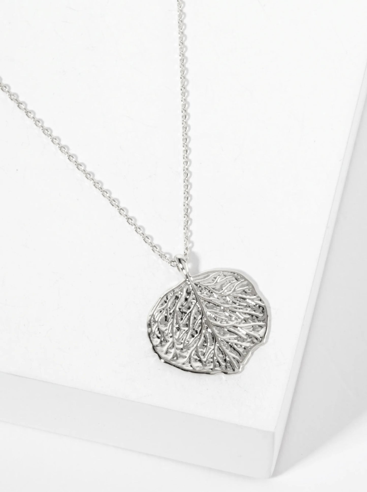 Botanical-Theme Textured Aspen Leaf Pendant 18K-Gold-Dipped Necklace