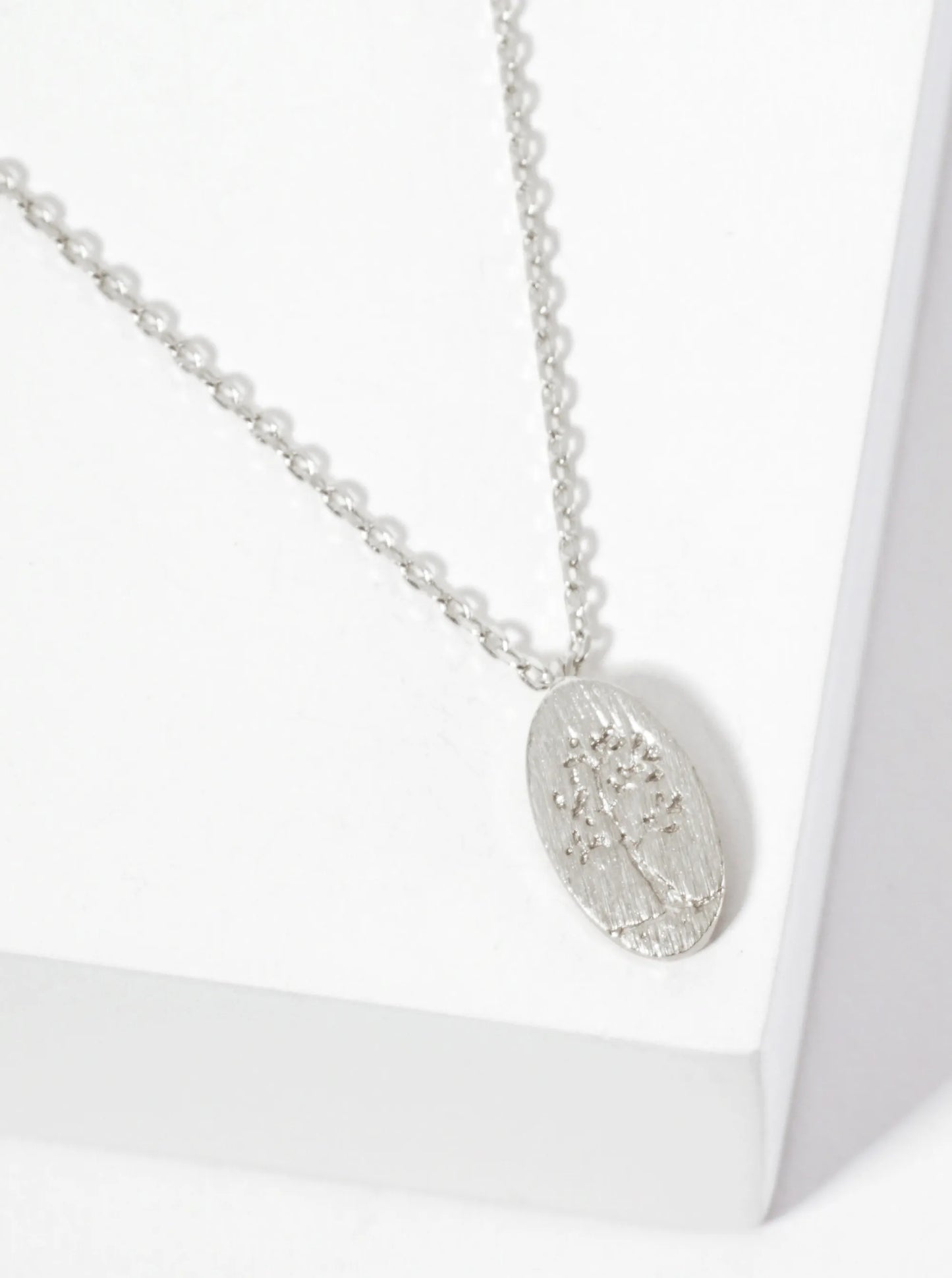 Botanical-theme 18K-Gold-Dipped Brushed-Texture Tree Engraved Oval Pendant Necklace