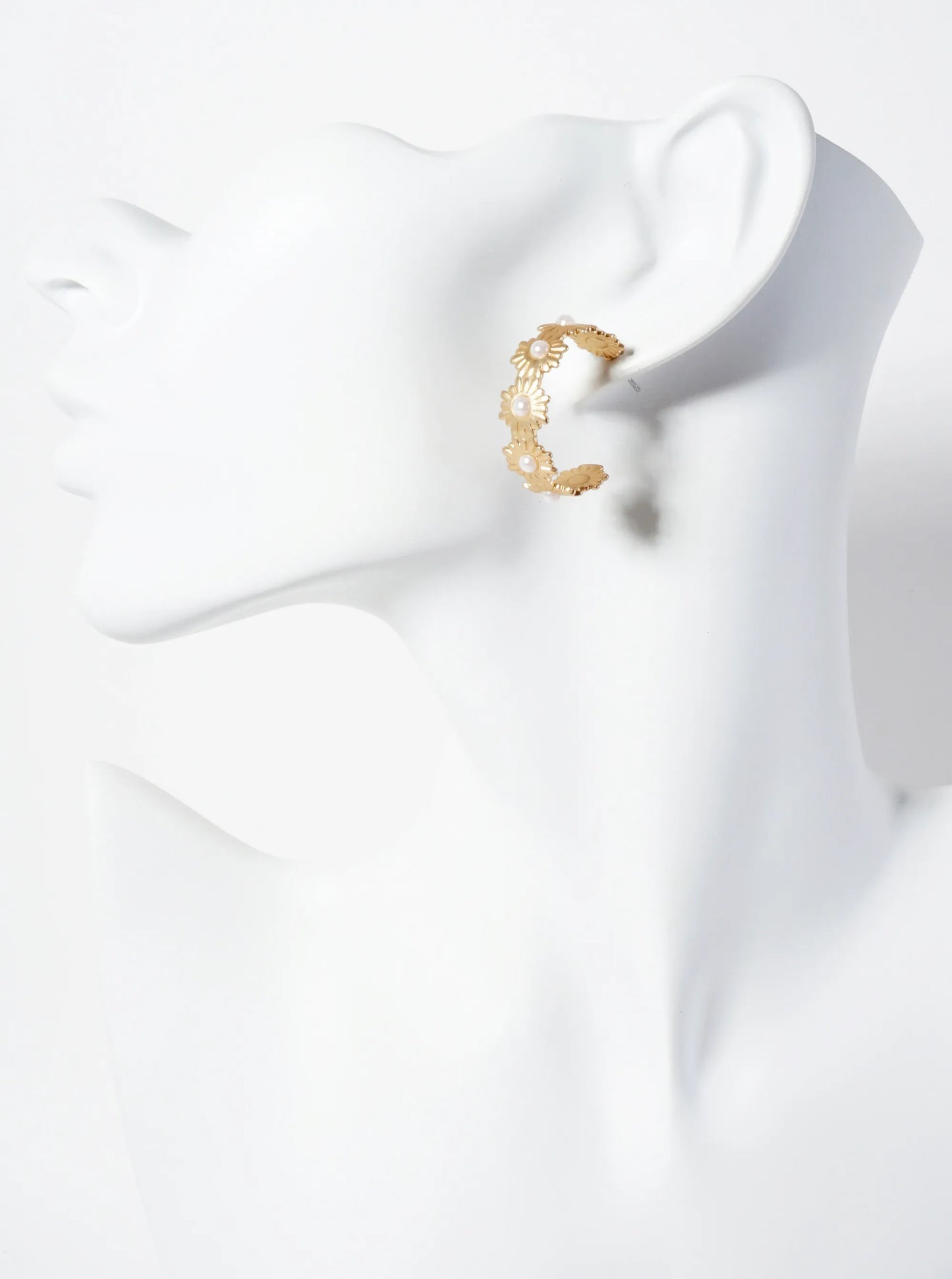 Botanical-theme Pearl Beaded Flower-shaped Open Hoop Earrings