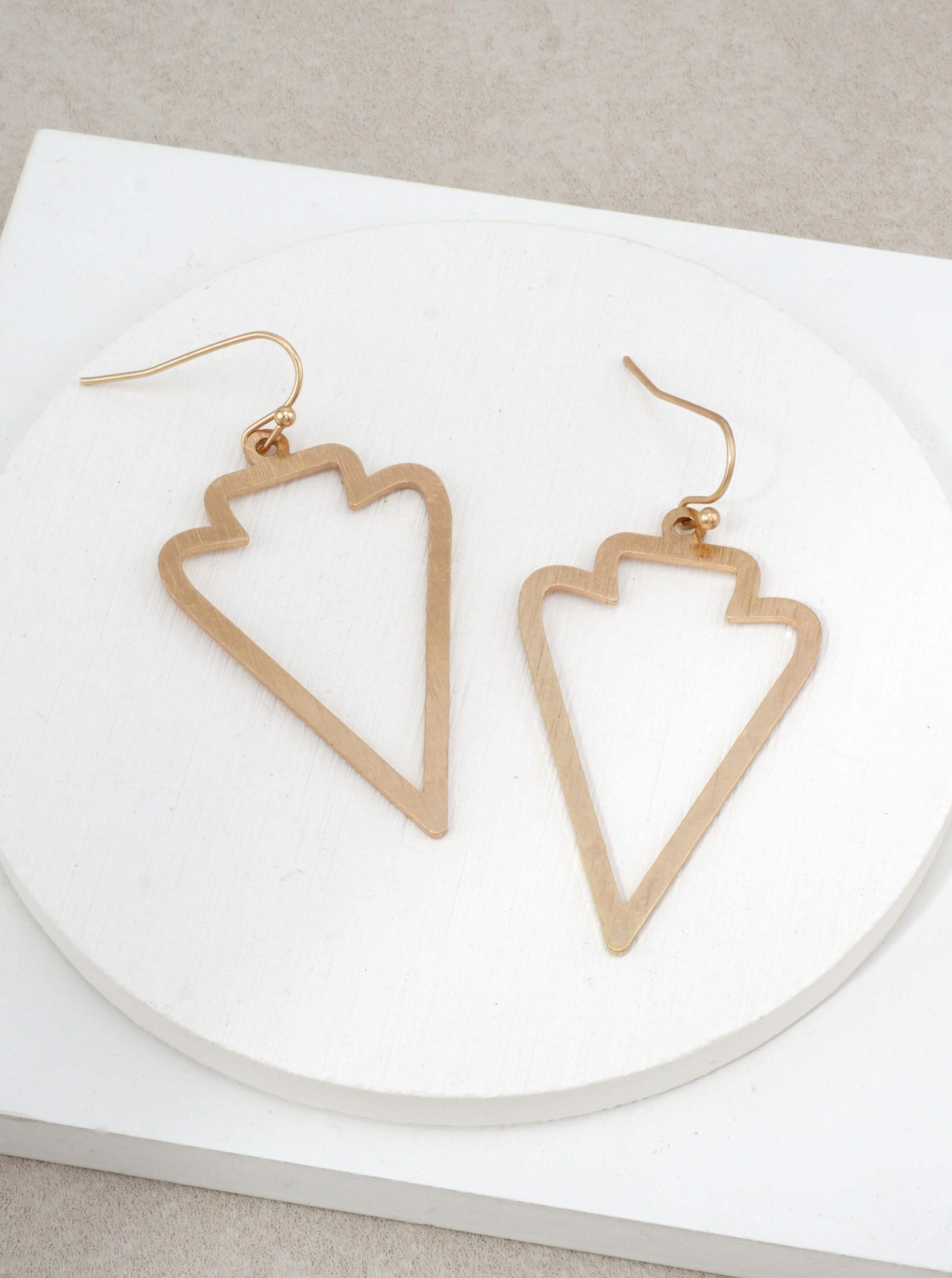 Brushed-Arrow-Dangle-Drop-Earrings-33-QE1941-WG-0-6WOT1K20064926K1010.jpg