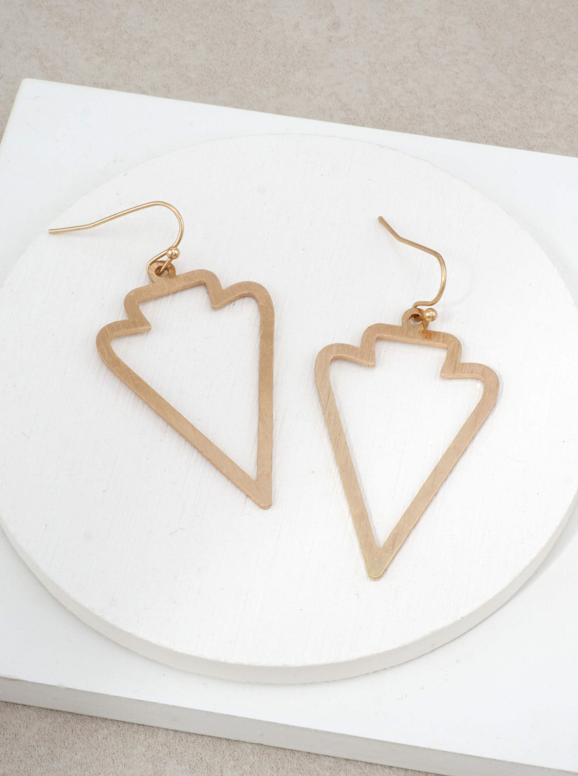 Brushed-Arrow-Dangle-Drop-Earrings-33-QE1941-WG-0-6WOT1K20064926K1010.jpg