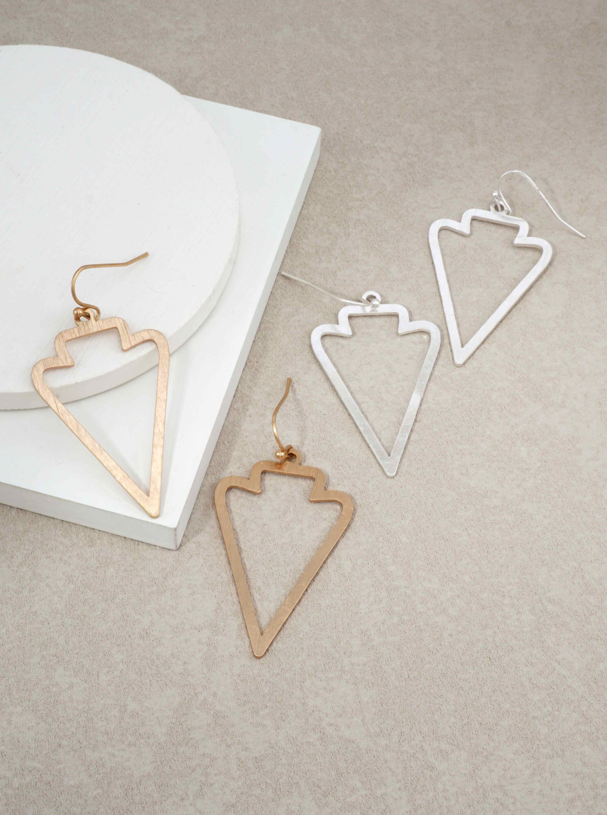 Brushed-Arrow-Dangle-Drop-Earrings-33-QE1941-WG-1-FGVLL520064926K1010.jpg