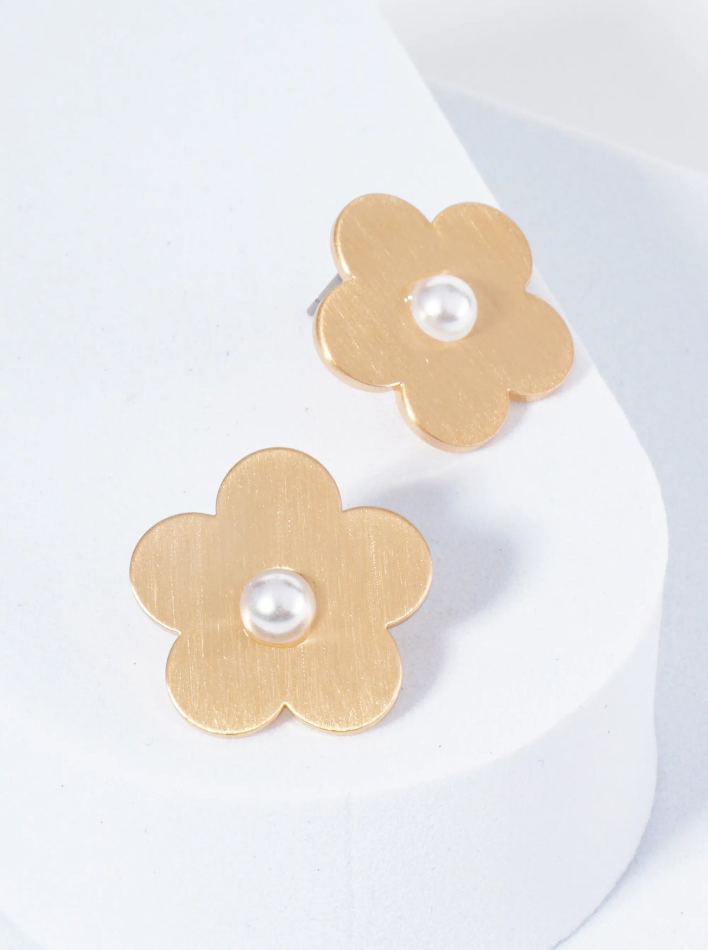 Brushed Metal 20mm Pearl Flower Stud Earrings