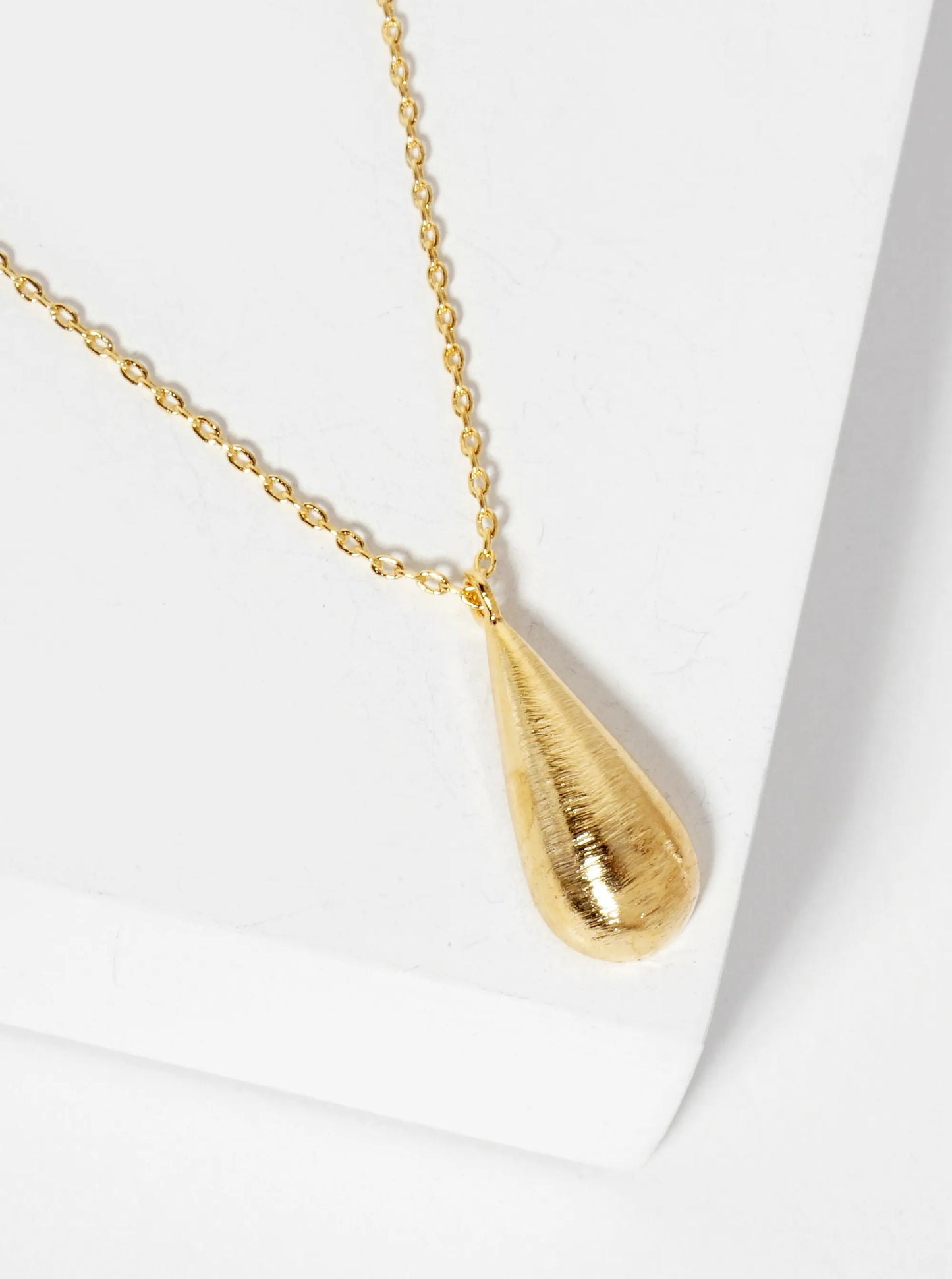 Brushed-Texture 3D Teardrop Pendant 18K-Gold-Dipped Necklace