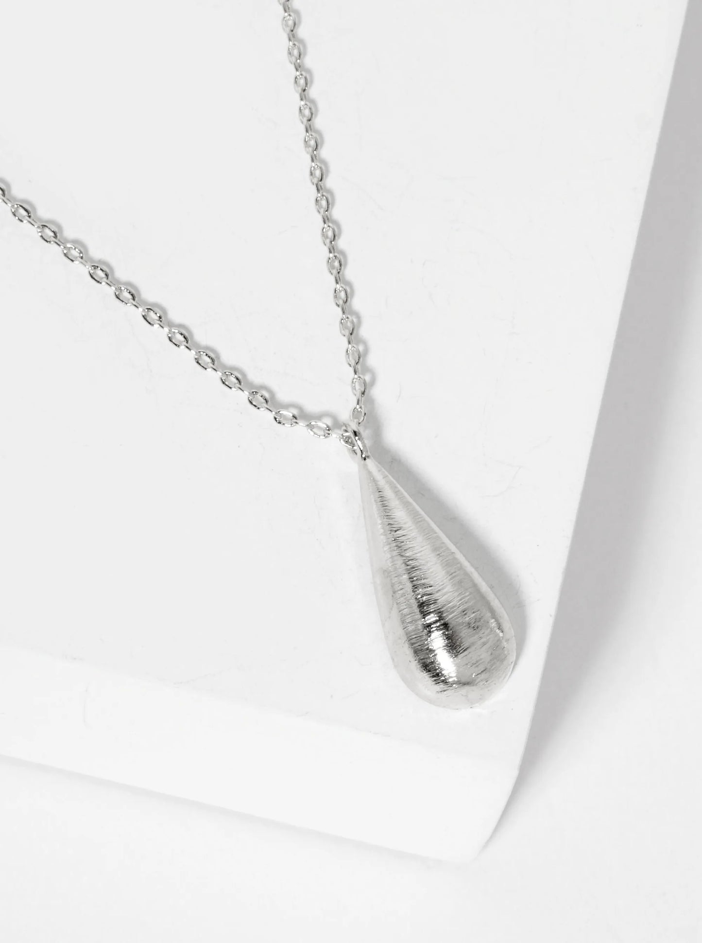 Brushed-Texture 3D Teardrop Pendant 18K-Gold-Dipped Necklace