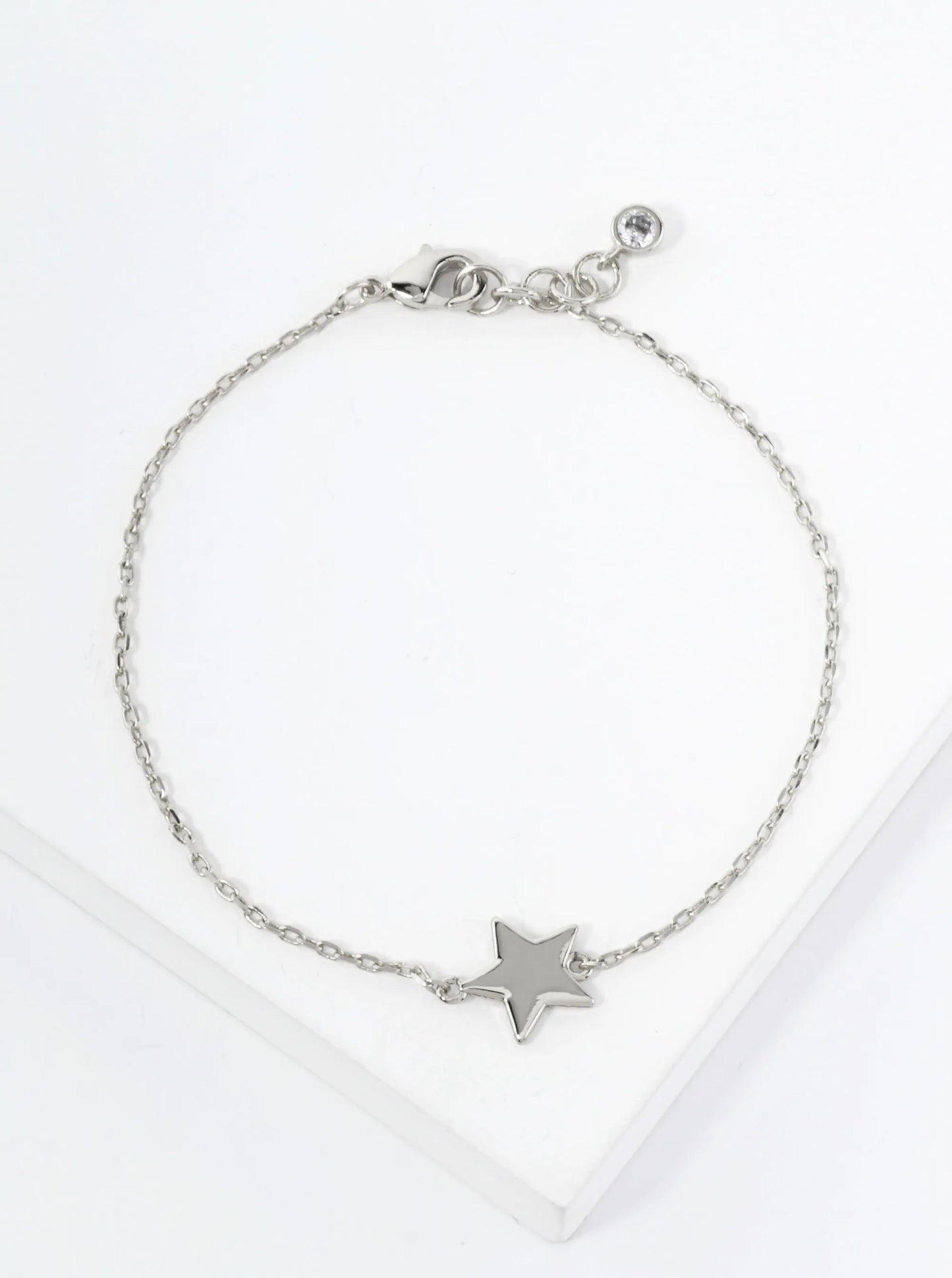 Celestial-Theme 10mm Polished Brass Star Accents 18K-Gold-Dipped Chain Bracelet