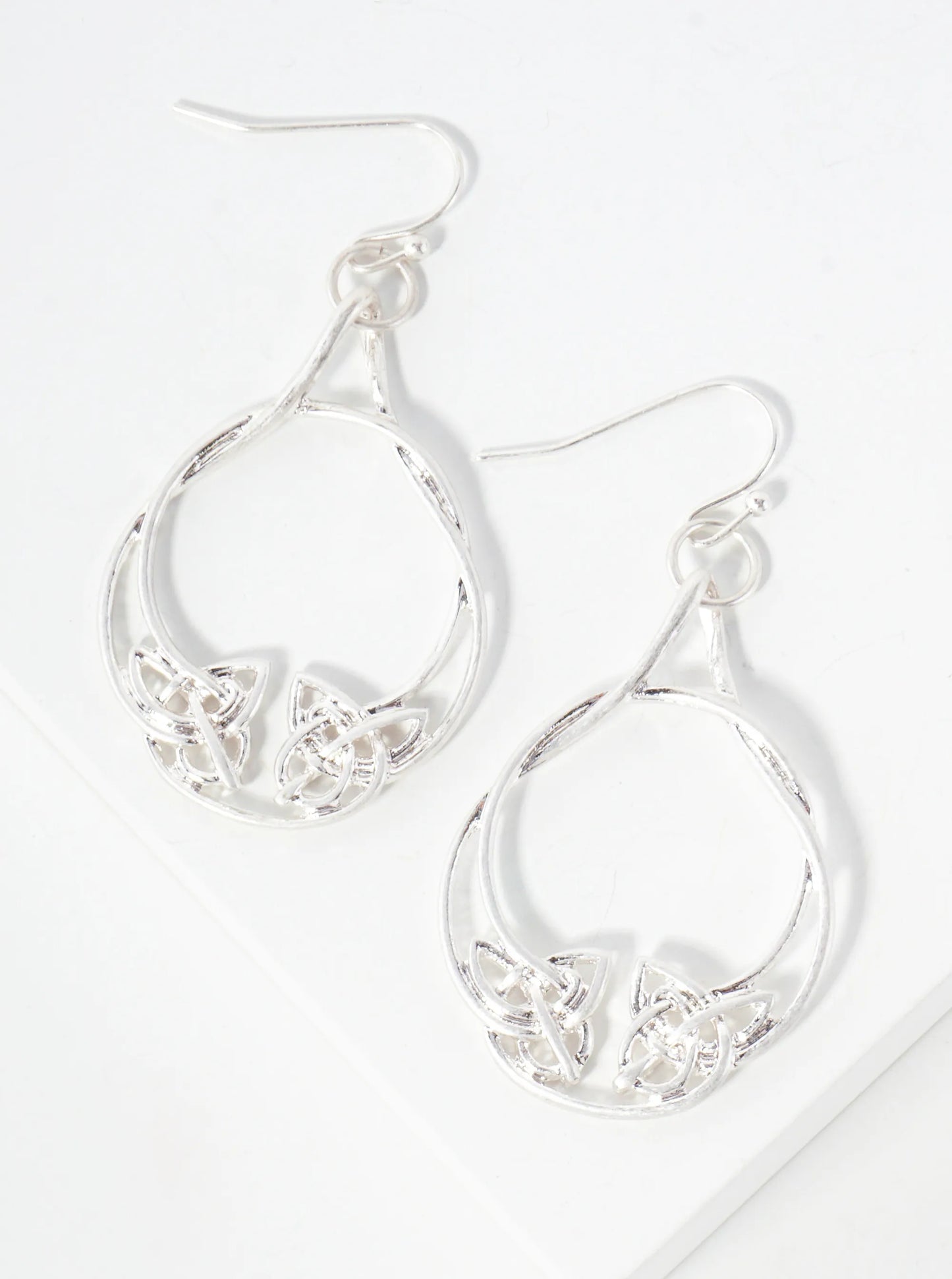 Celtic Knots Filigree Lightweight Metal Dangle Earrings