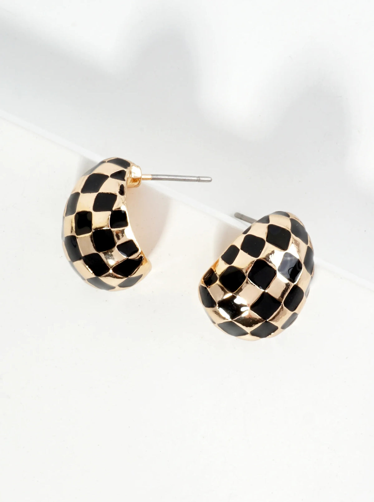 Checkered Pattern 15mm Stud Earrings