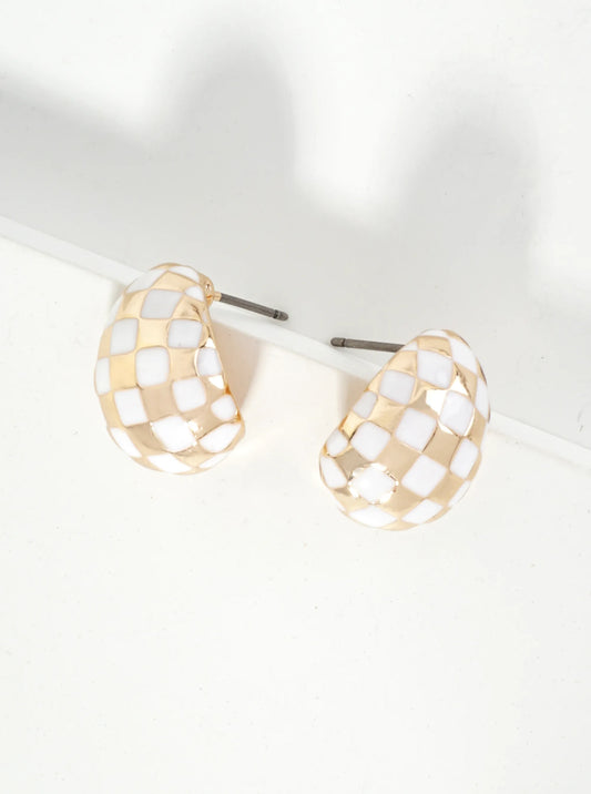 Checkered Pattern 15mm Stud Earrings
