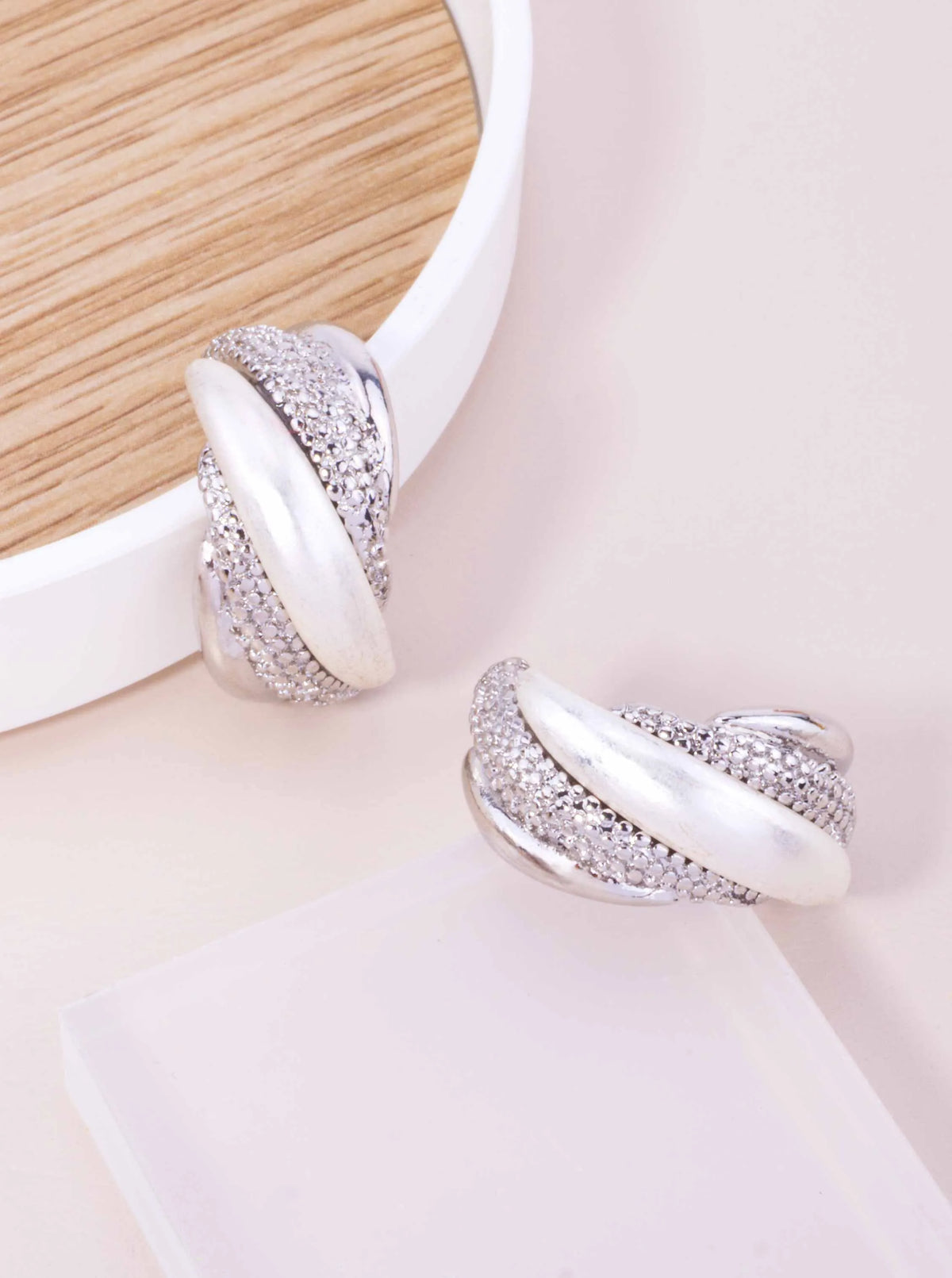 Chunky-Textured-Crossover-Hoop-Earrings-33-HE4522-RHMS-0-K7W8PT05100426K0334.jpg
