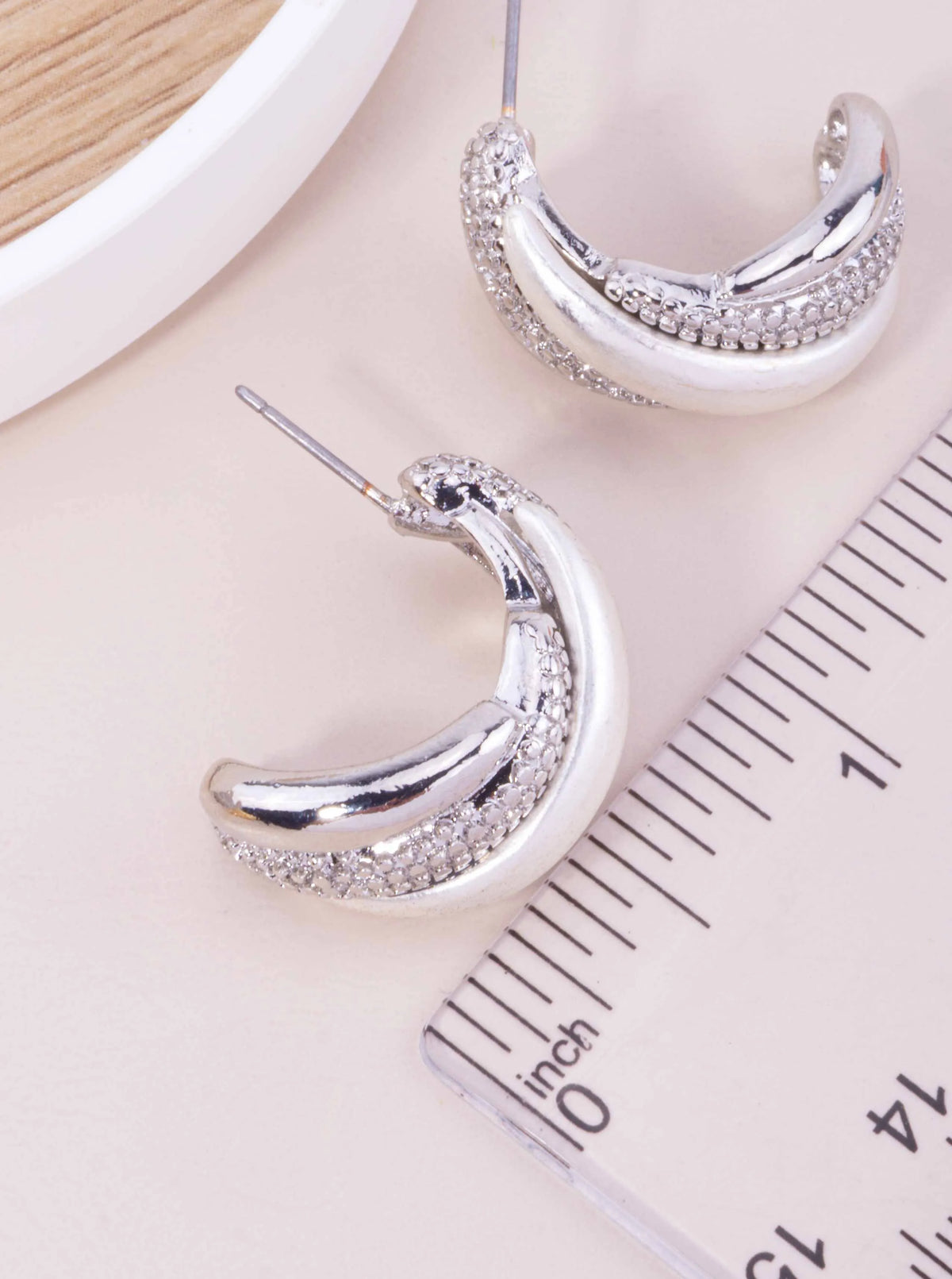 Chunky-Textured-Crossover-Hoop-Earrings-33-HE4522-RHMS-1-OG3N3I05100426K0334.jpg