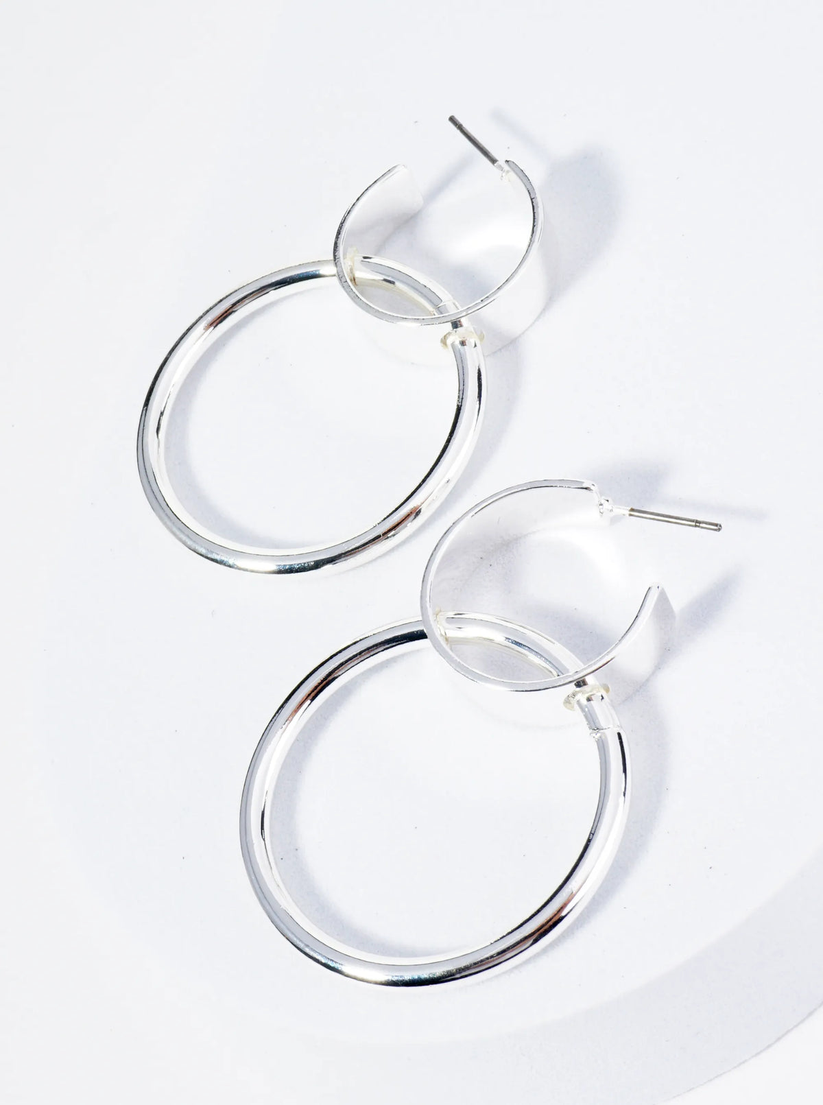 Circle Interlocking 20mm Metal Open Hoop Earrings
