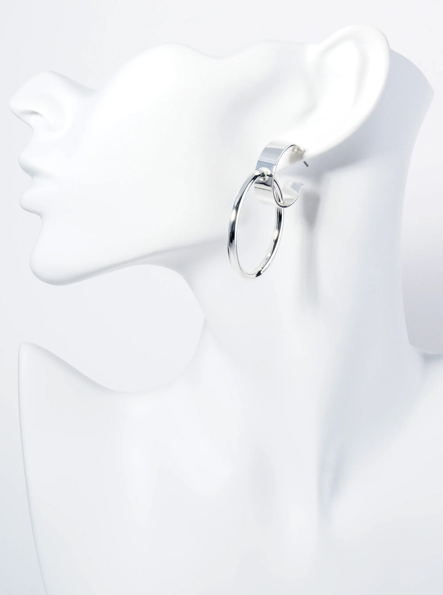 Circle Interlocking 20mm Metal Open Hoop Earrings