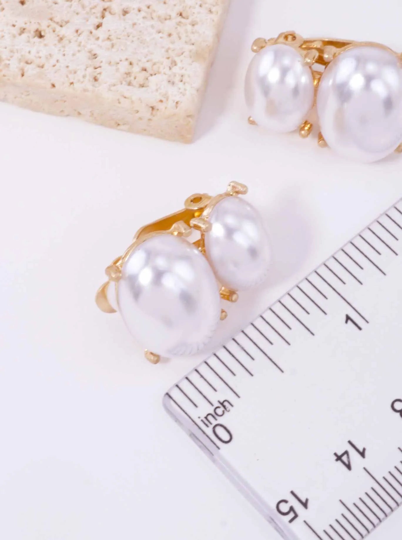 Classic-Pearlized-Double-Oval-Clip-On-Earrings-33-HE4502C-WGPR-1-KDBPND21081726K0248.jpg