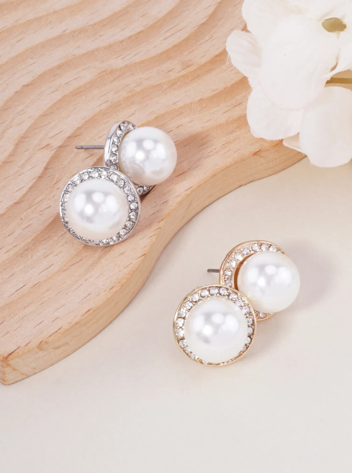 Classic-Pearlized-Rhinestone-Stud-Earrings-61-E2688-GCR-1-EWYQLI20072426K1108.jpg