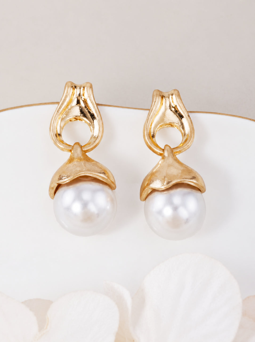 Classic Resin Pearl Dangle Drop Earrings