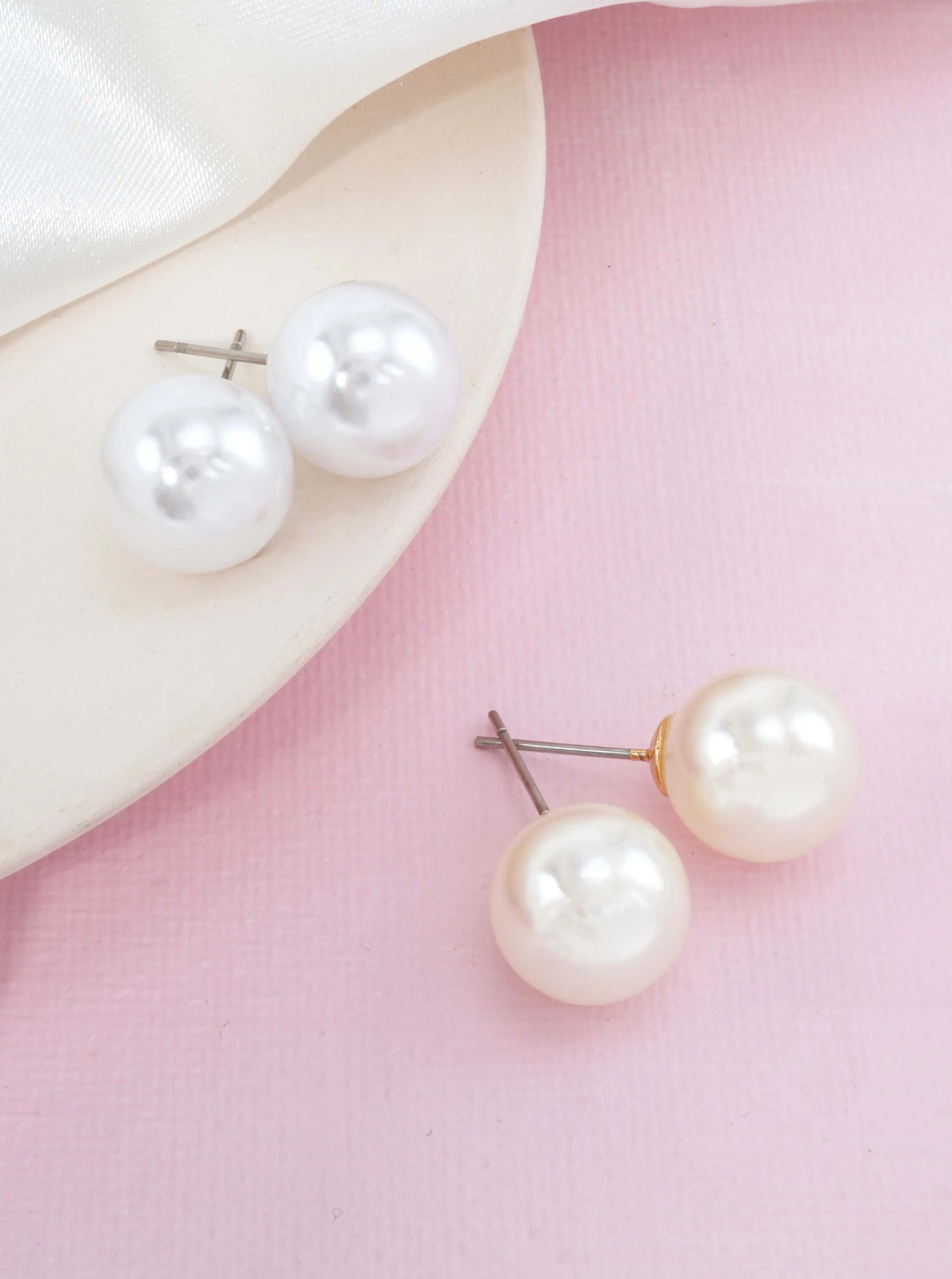 Classic-Round-Resin-Pearl-Stud-Earrings-12mm-149-AE6627-GDCR-1-2E0CRG06071226K1019.jpg